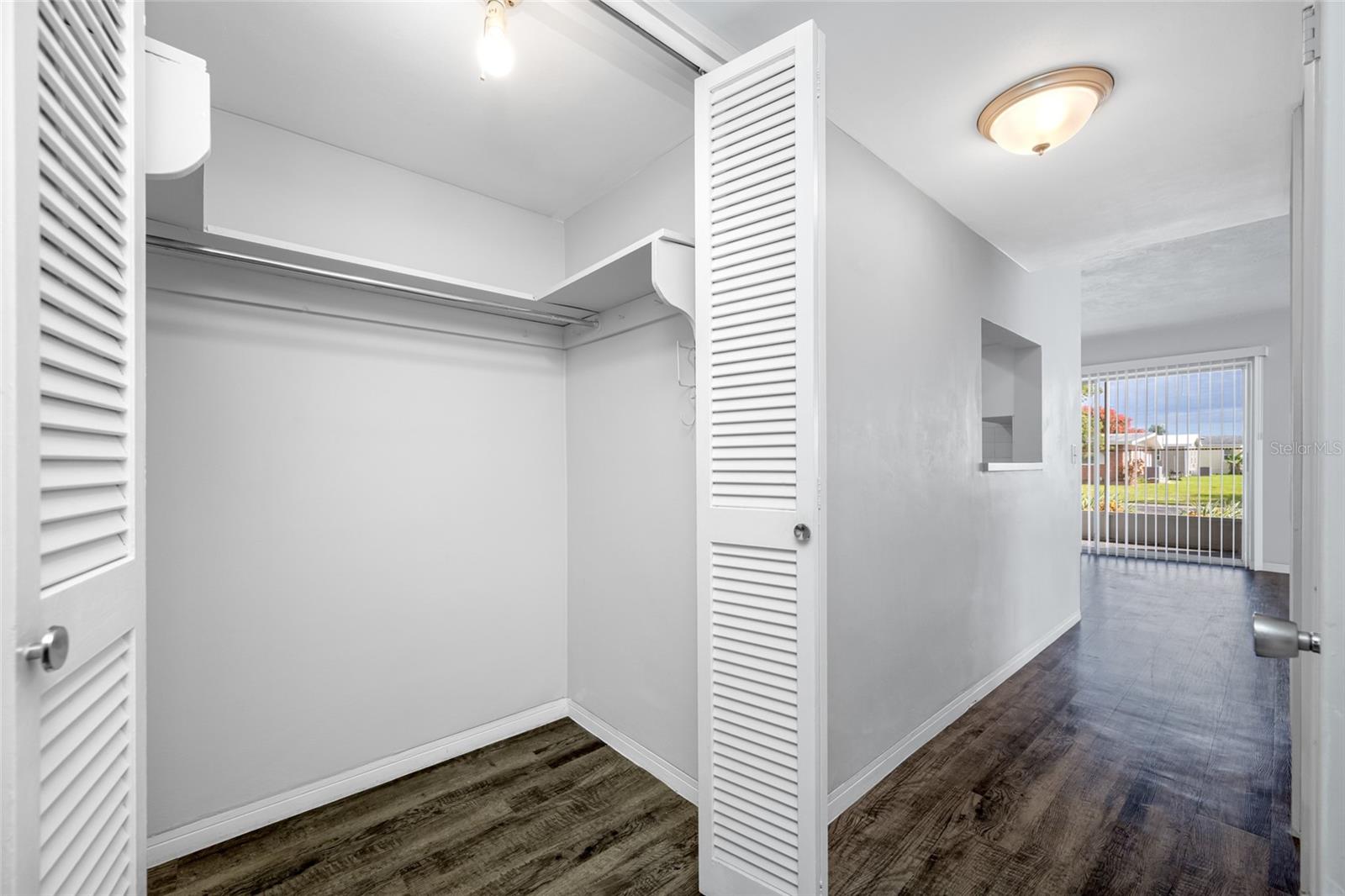 ACREAGE & UNREC - Residential Lease