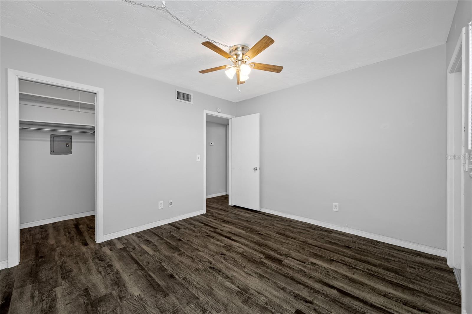 ACREAGE & UNREC - Residential Lease