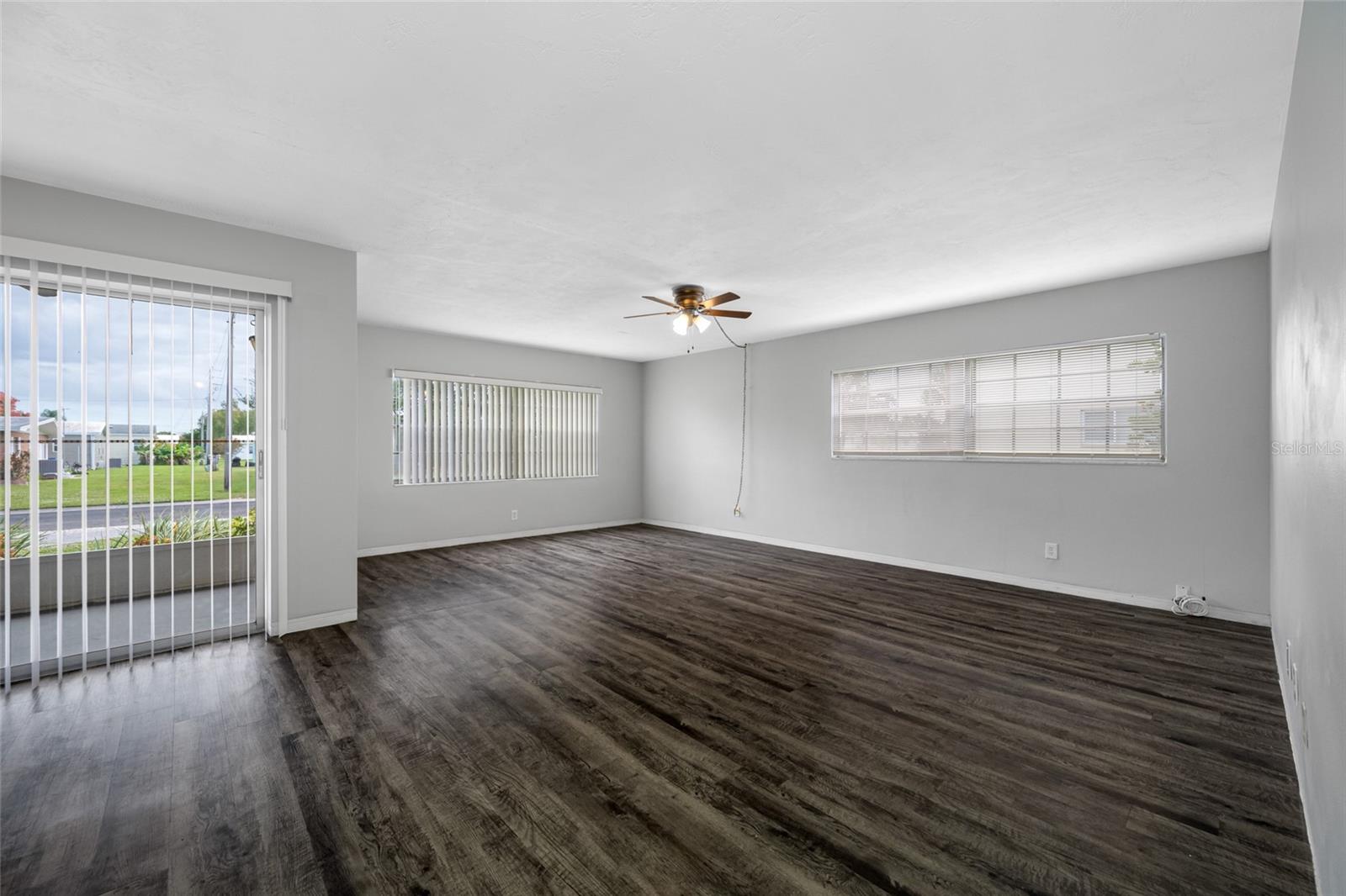 ACREAGE & UNREC - Residential Lease