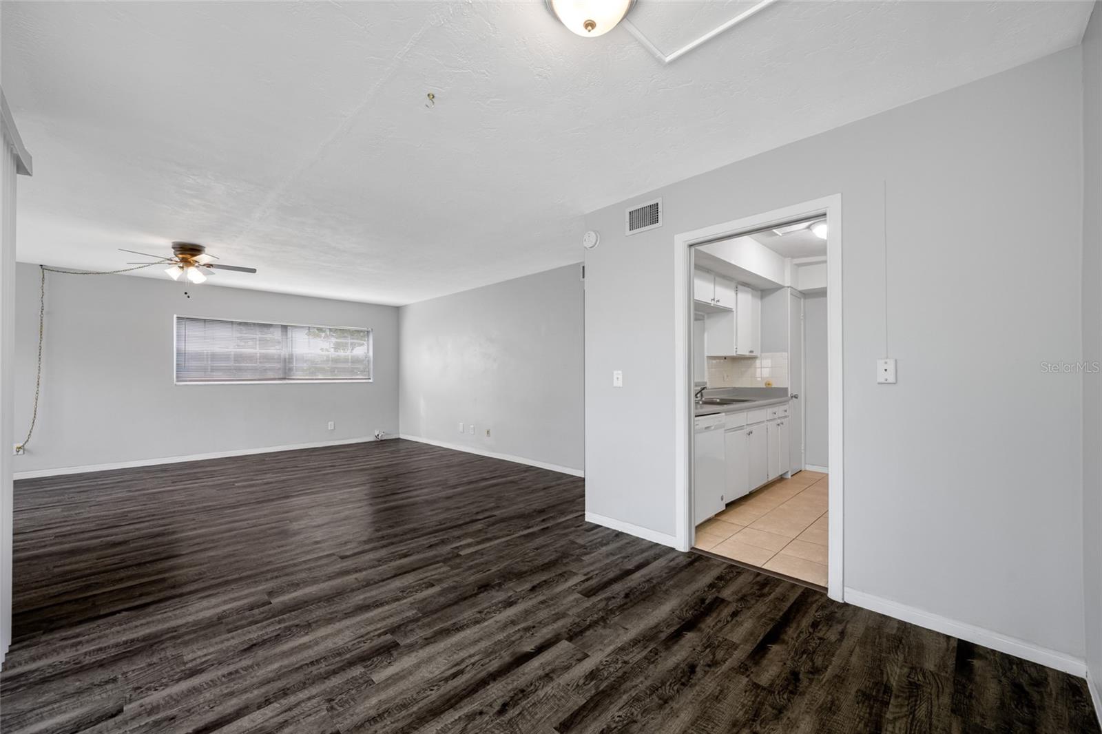 ACREAGE & UNREC - Residential Lease