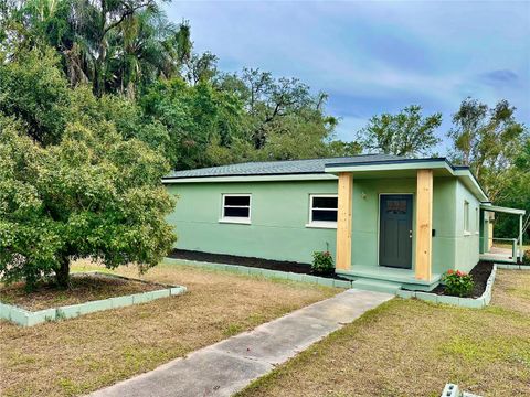 2001 E POWHATAN AVENUE TAMPA FL 33610