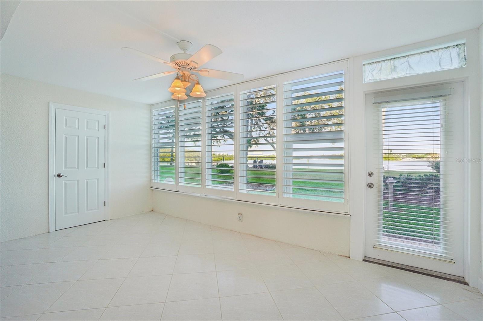 SHORE CREST BLDG - Residential