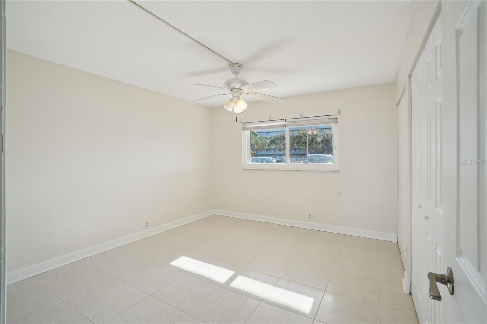 SHORE CREST BLDG - Residential