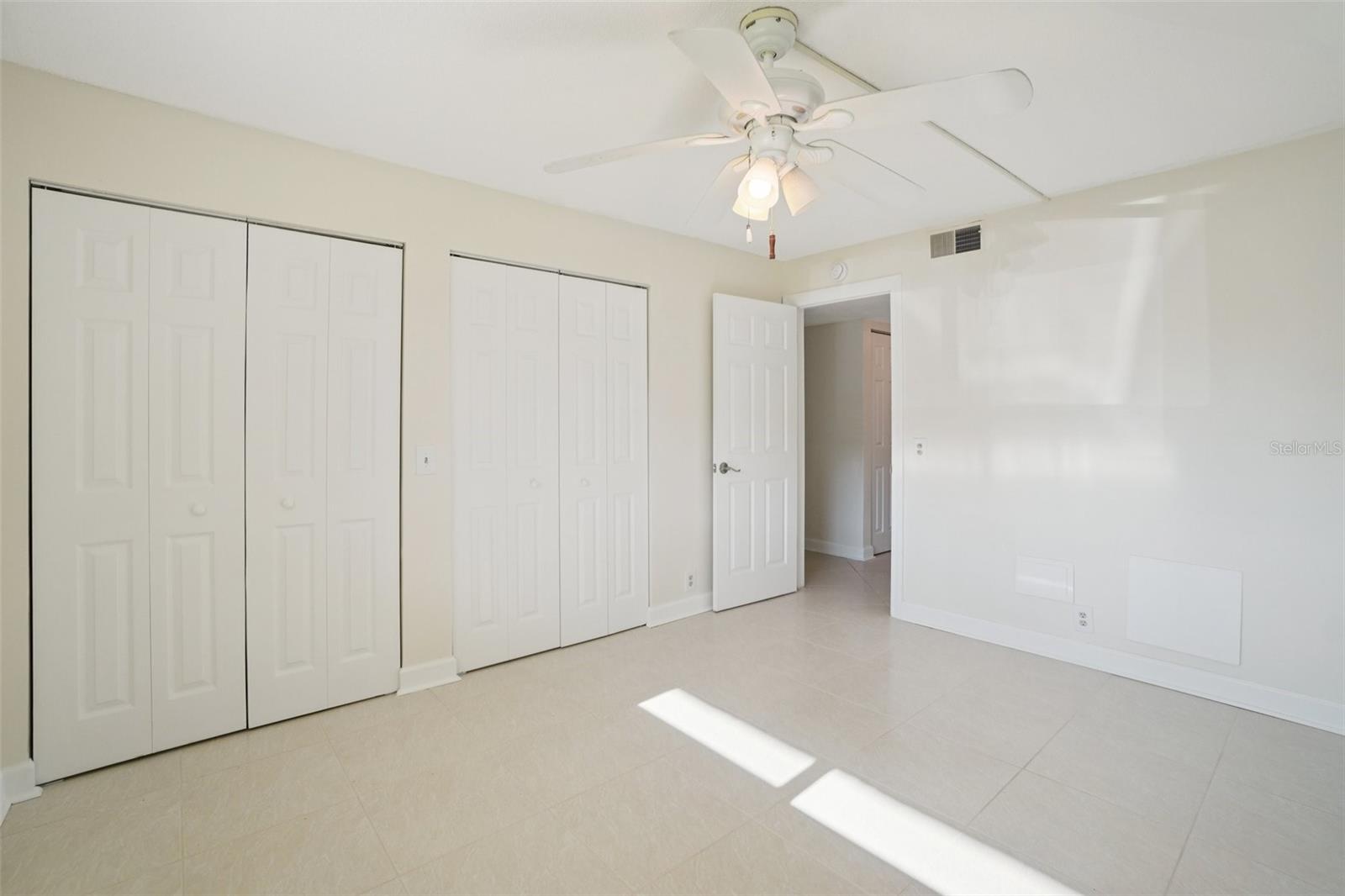 SHORE CREST BLDG - Residential