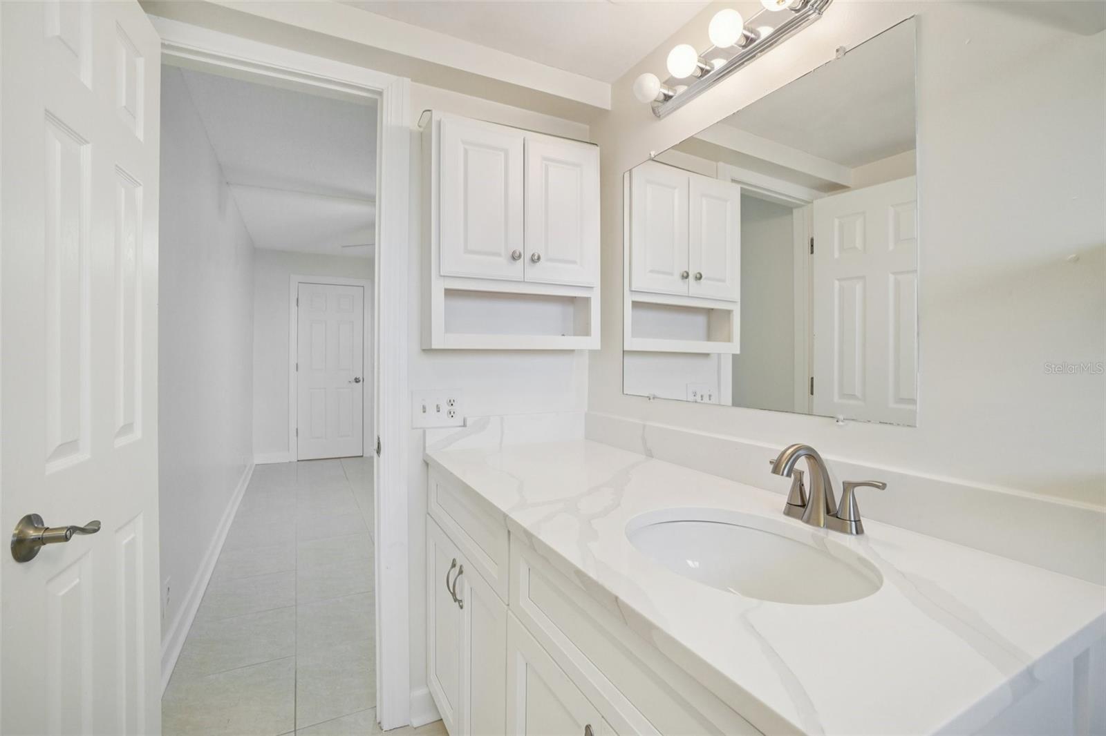 SHORE CREST BLDG - Residential