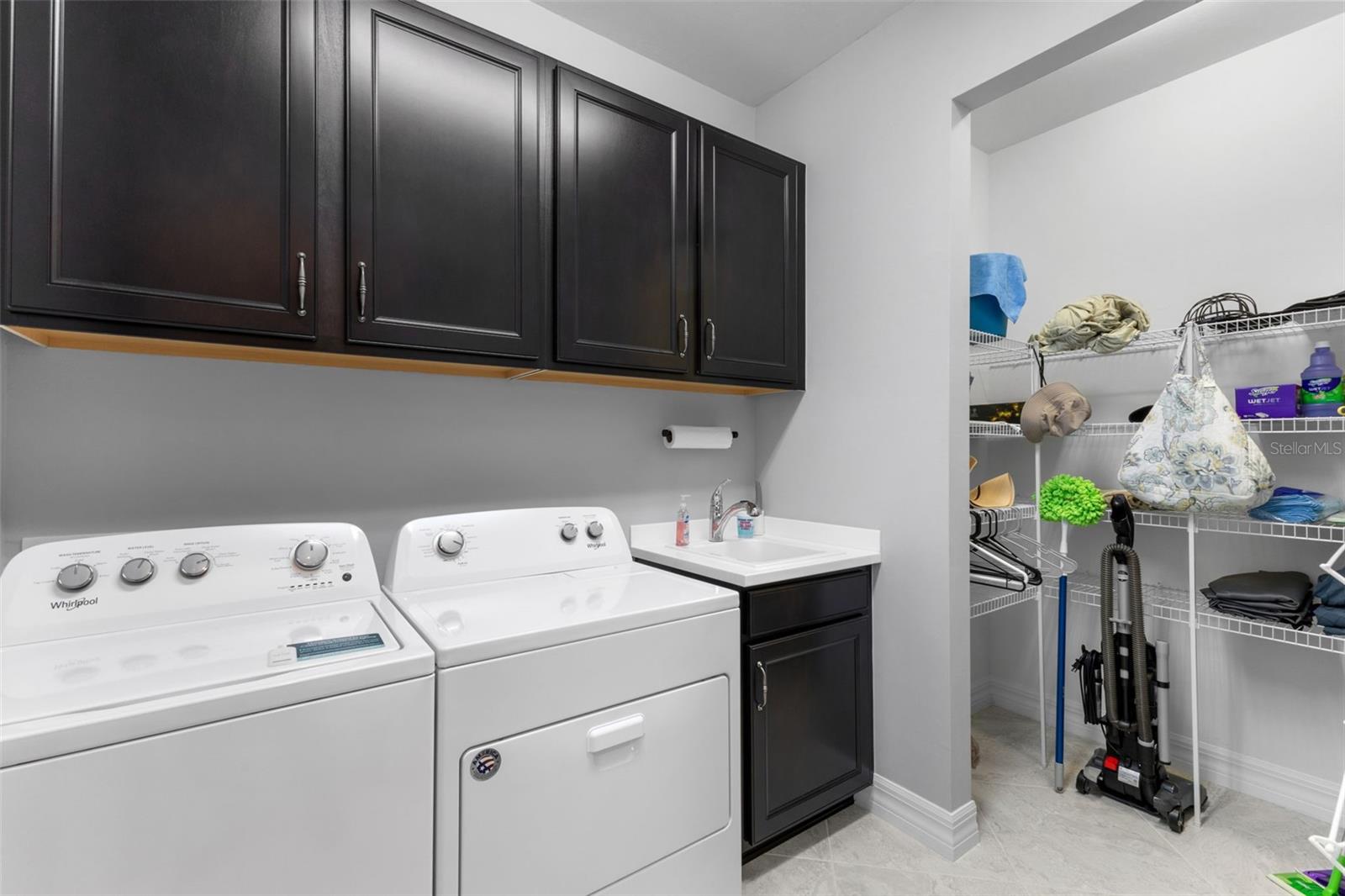 ISLANDWALK/THE WEST VLGS PH 8 - Residential