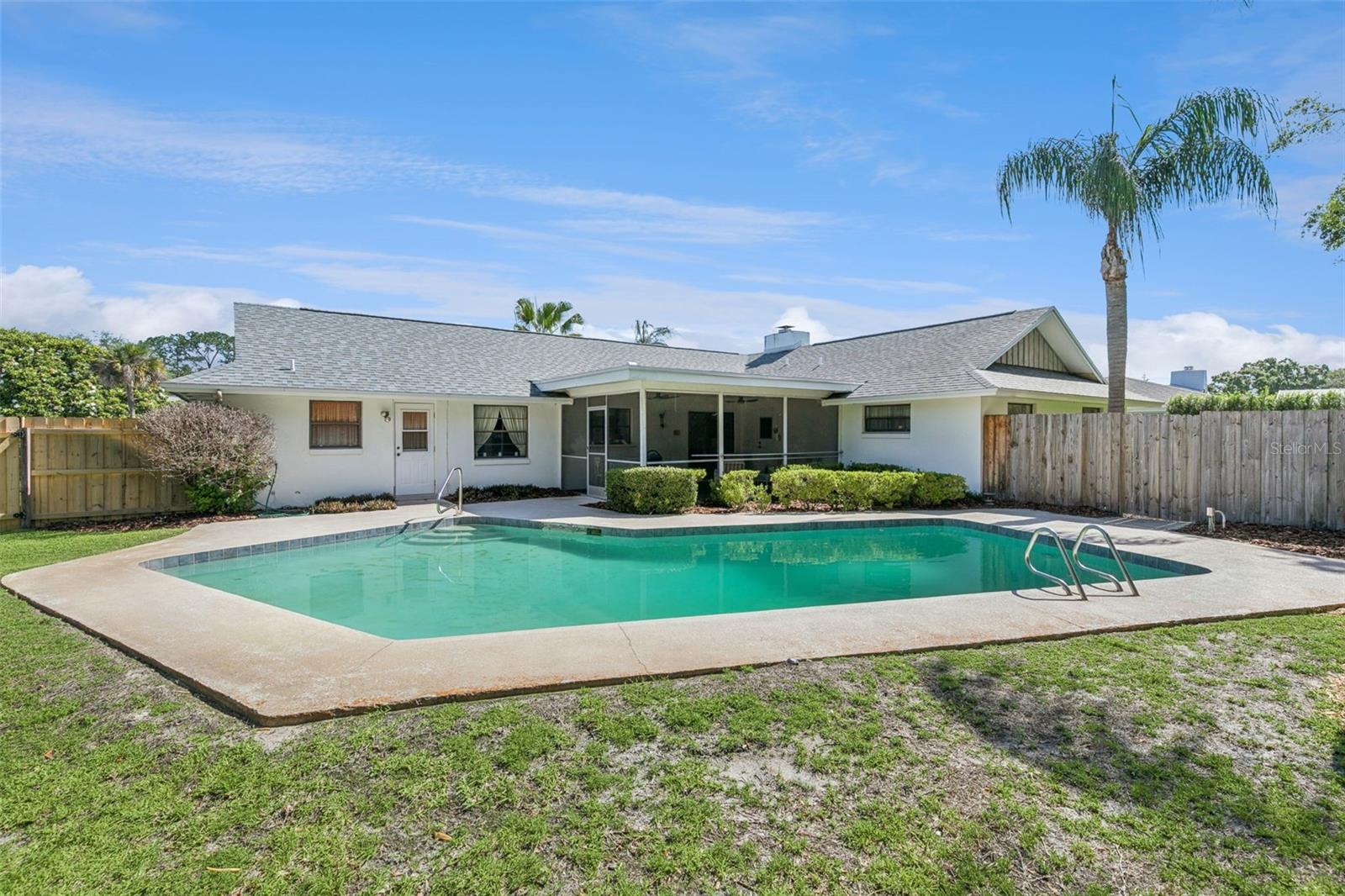 SPRING LAKE HILLS SEC 3 - Residential