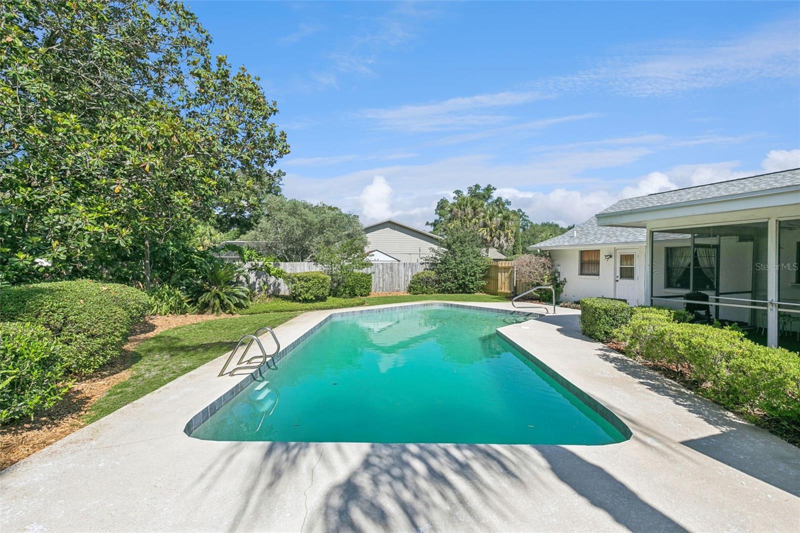 SPRING LAKE HILLS SEC 3 - Residential