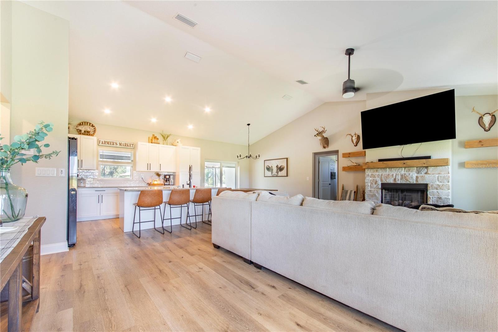 POOL BRANCH RANCH - Residential