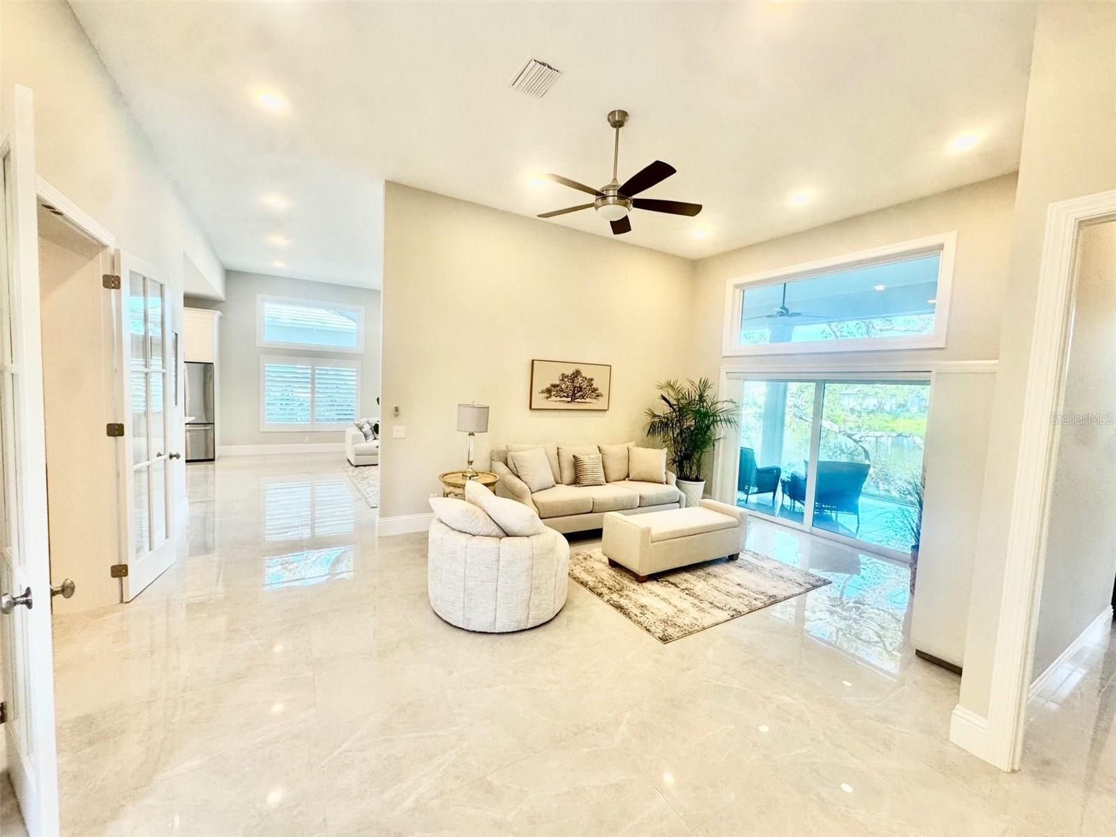 BISHOPS COURT AT OAKS PRESERVE - Residential Lease