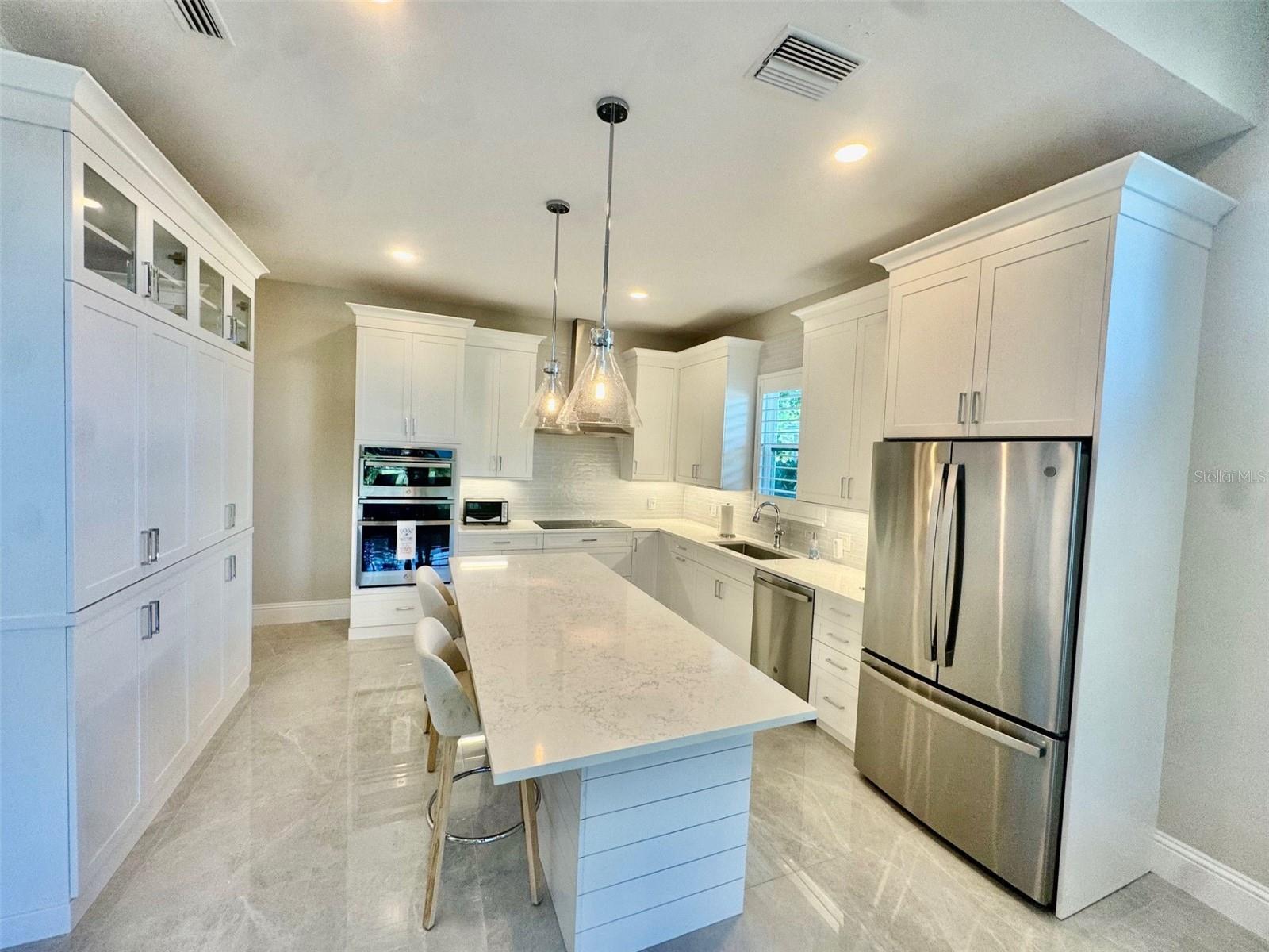 BISHOPS COURT AT OAKS PRESERVE - Residential Lease