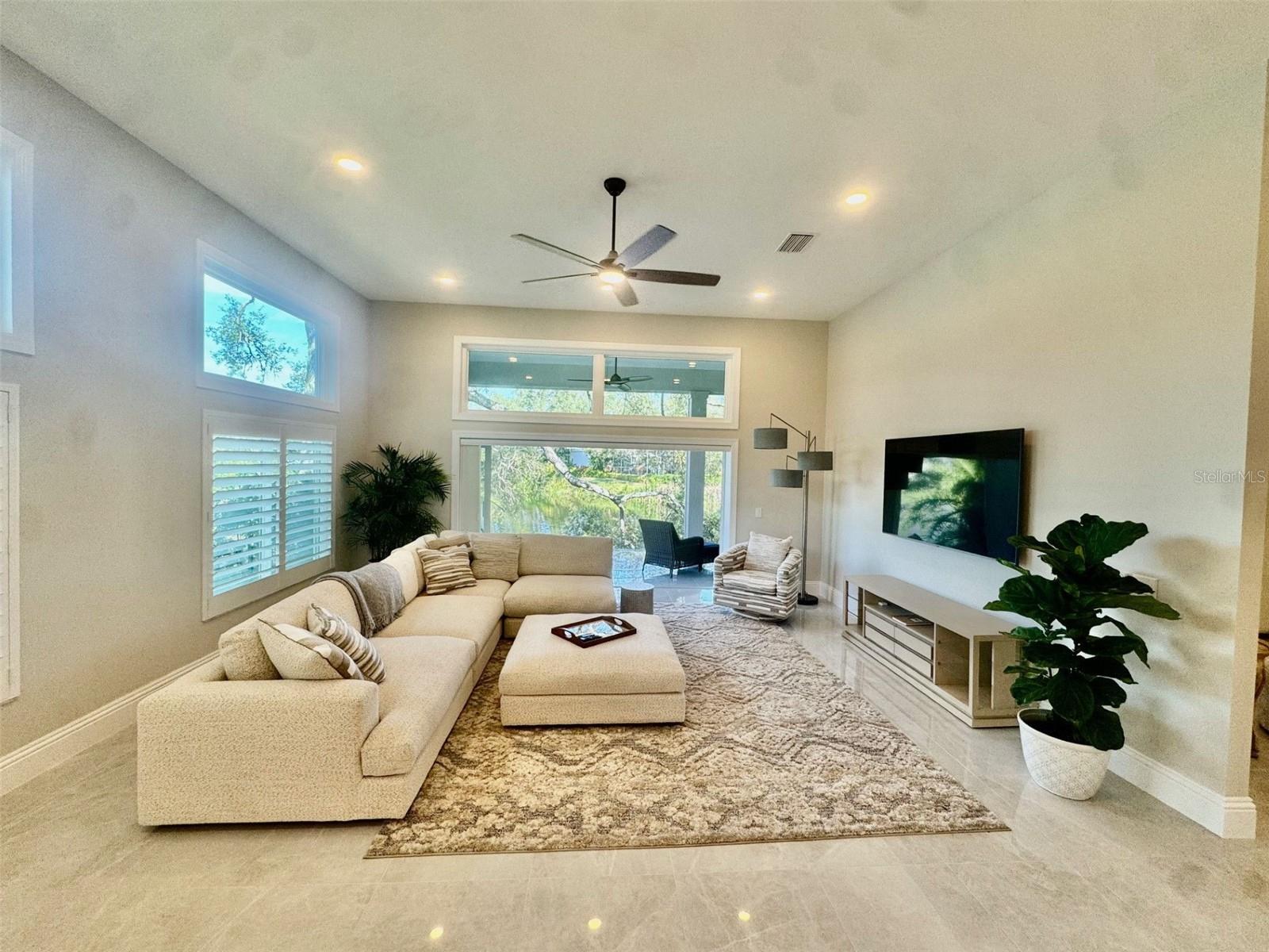 BISHOPS COURT AT OAKS PRESERVE - Residential Lease