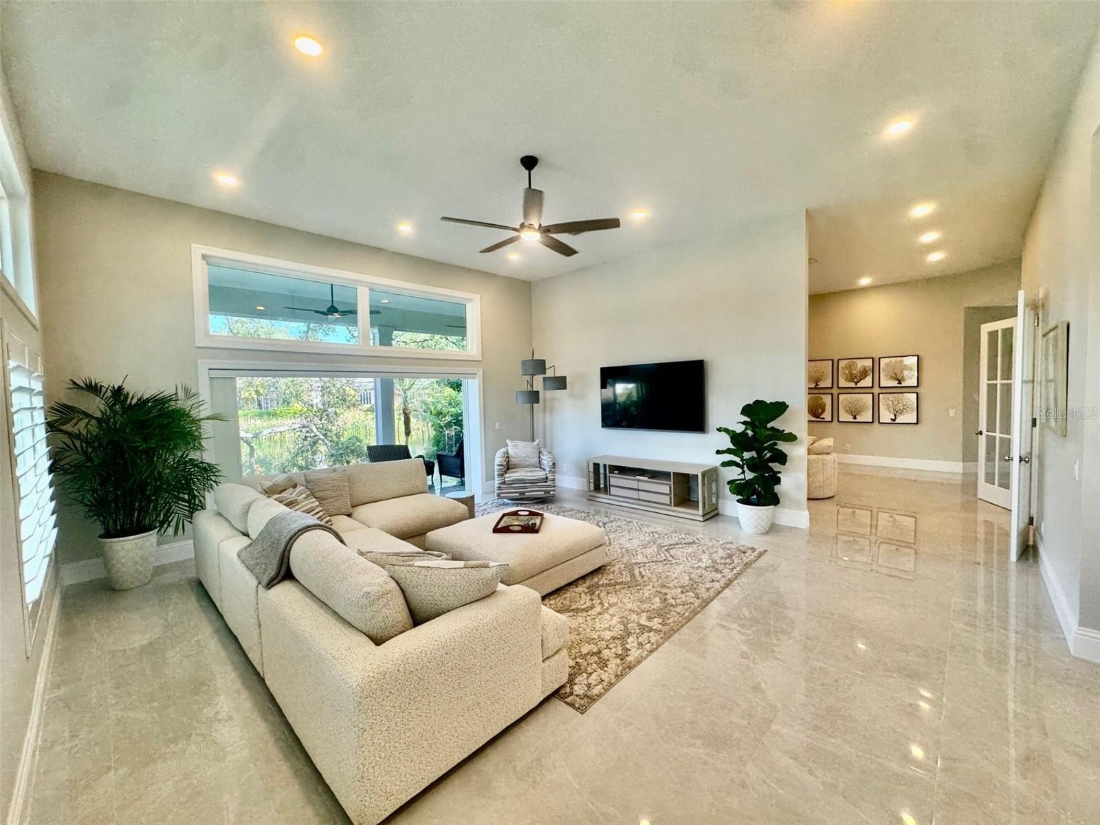 BISHOPS COURT AT OAKS PRESERVE - Residential Lease