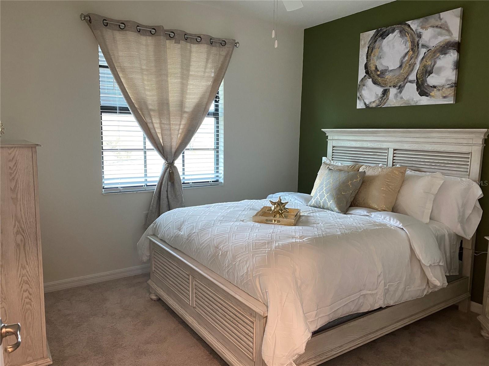 TERRACE IV AT LAKEWOOD NATIONAL PH I - Residential Lease