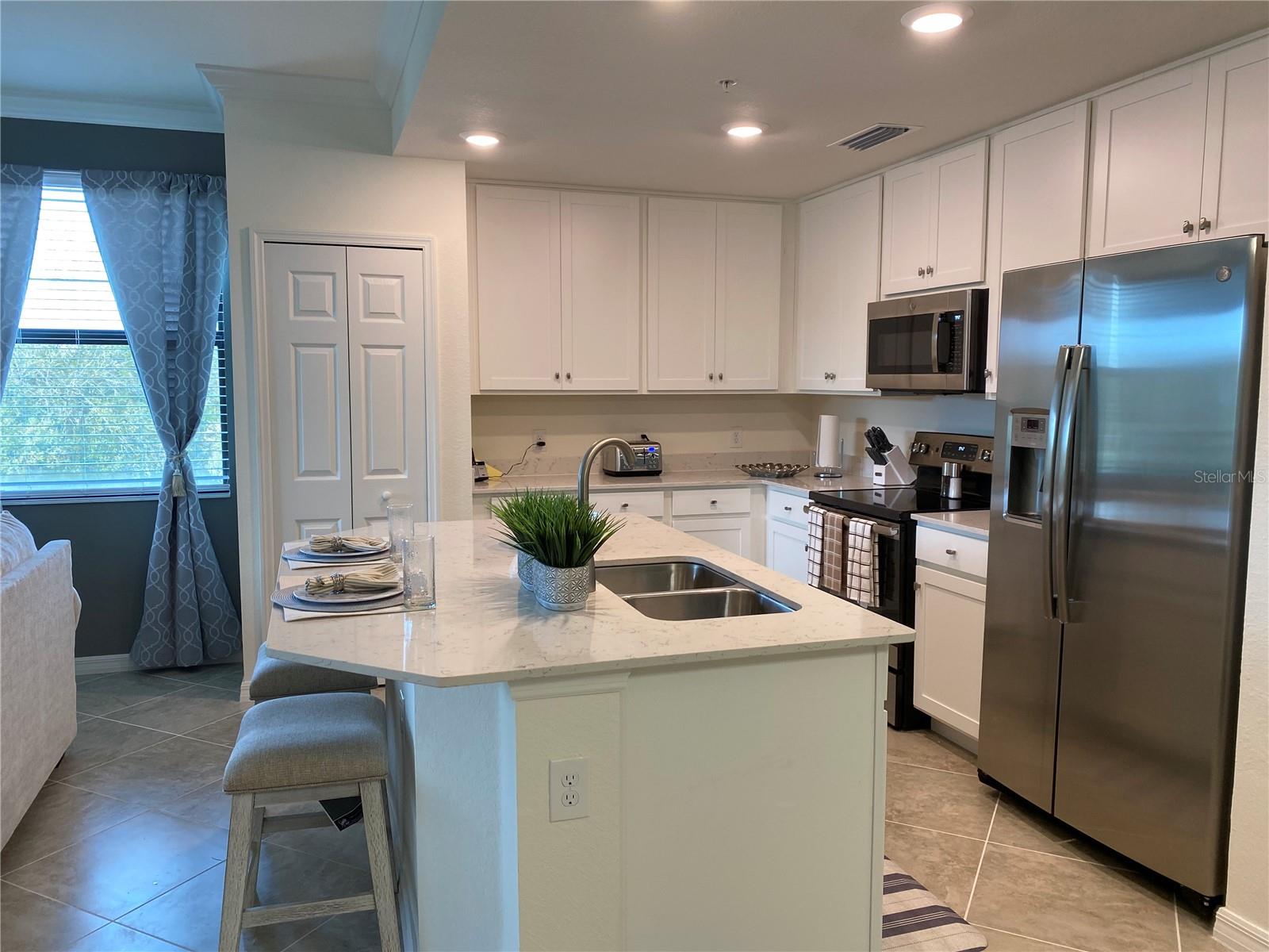 TERRACE IV AT LAKEWOOD NATIONAL PH I - Residential Lease