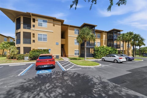 Photo of 4323 Bayside Village Drive #325, Tampa, FL 33615 (MLS # TB8518108)
