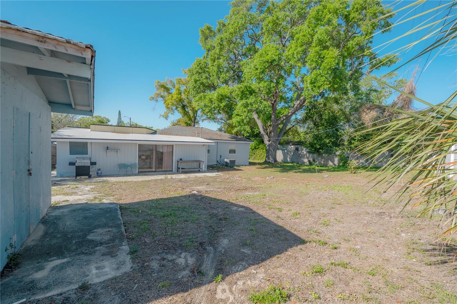 BELT COURT - Residential