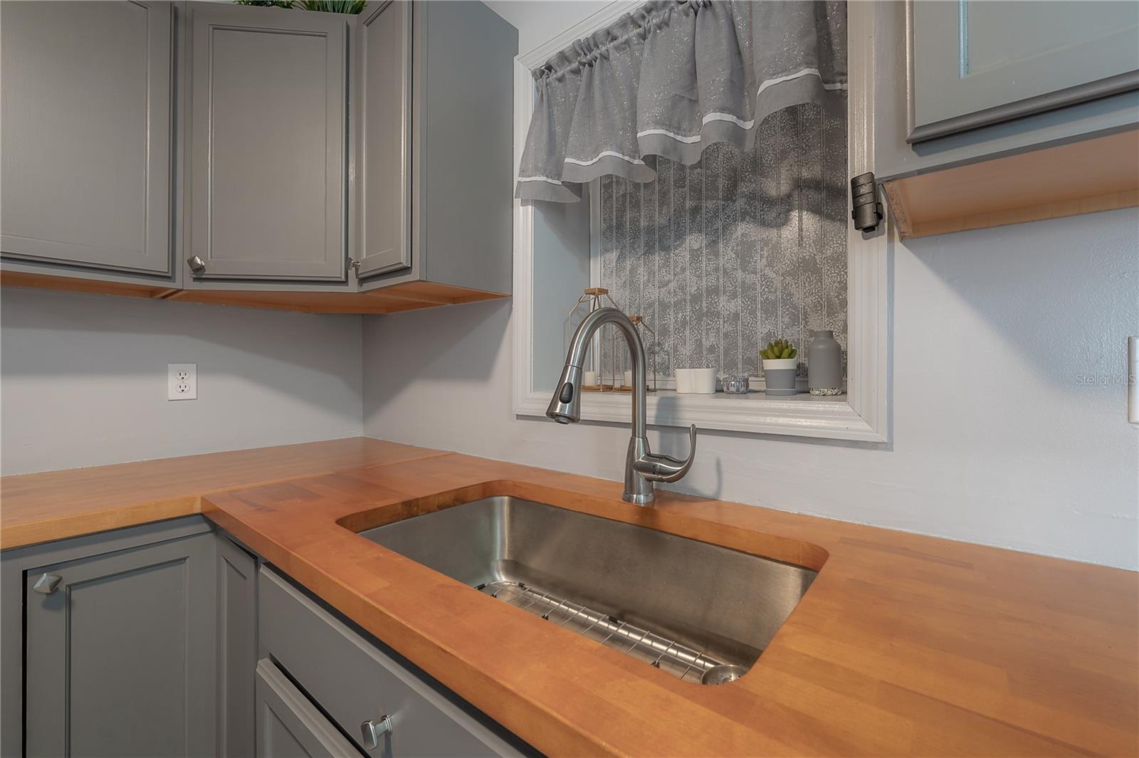 BELT COURT - Residential