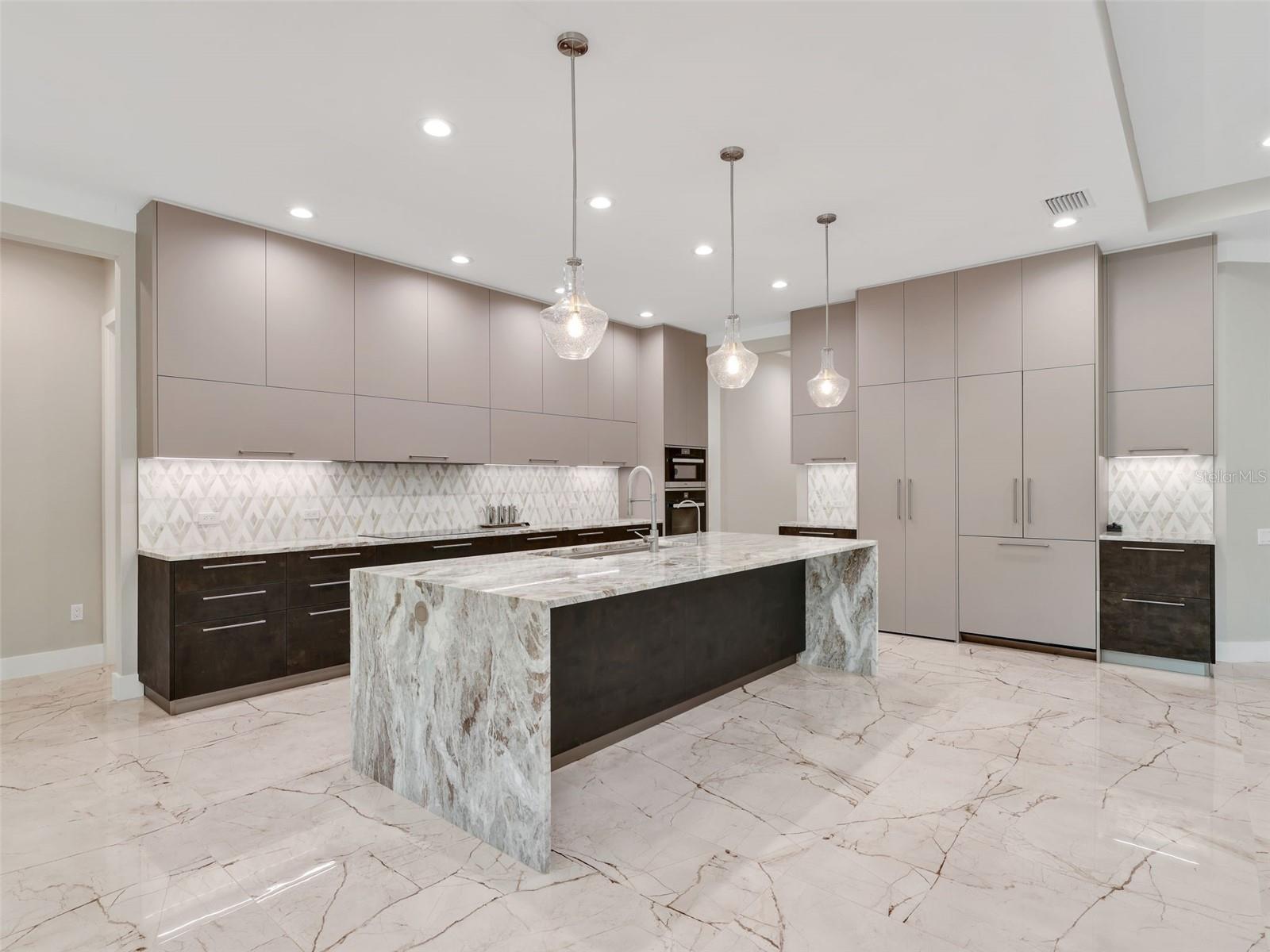 THE ESTATES ON PEACE RIVER - Residential