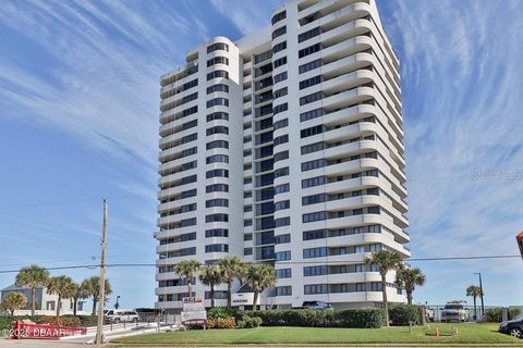 Photo of 1420 N Atlantic Avenue #304, Daytona Beach, FL 32118 (MLS # V4944686)