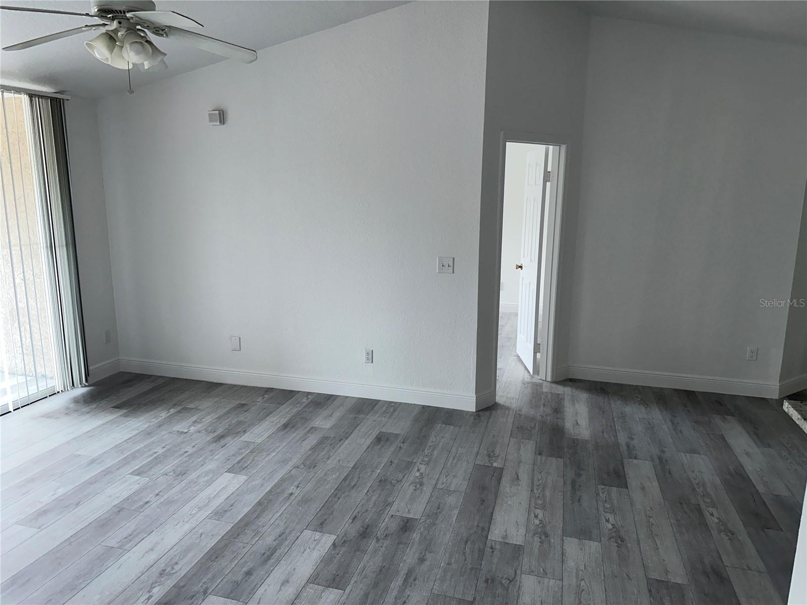 SANDLAKE PRIVATE RESIDENCES BL - Residential Lease