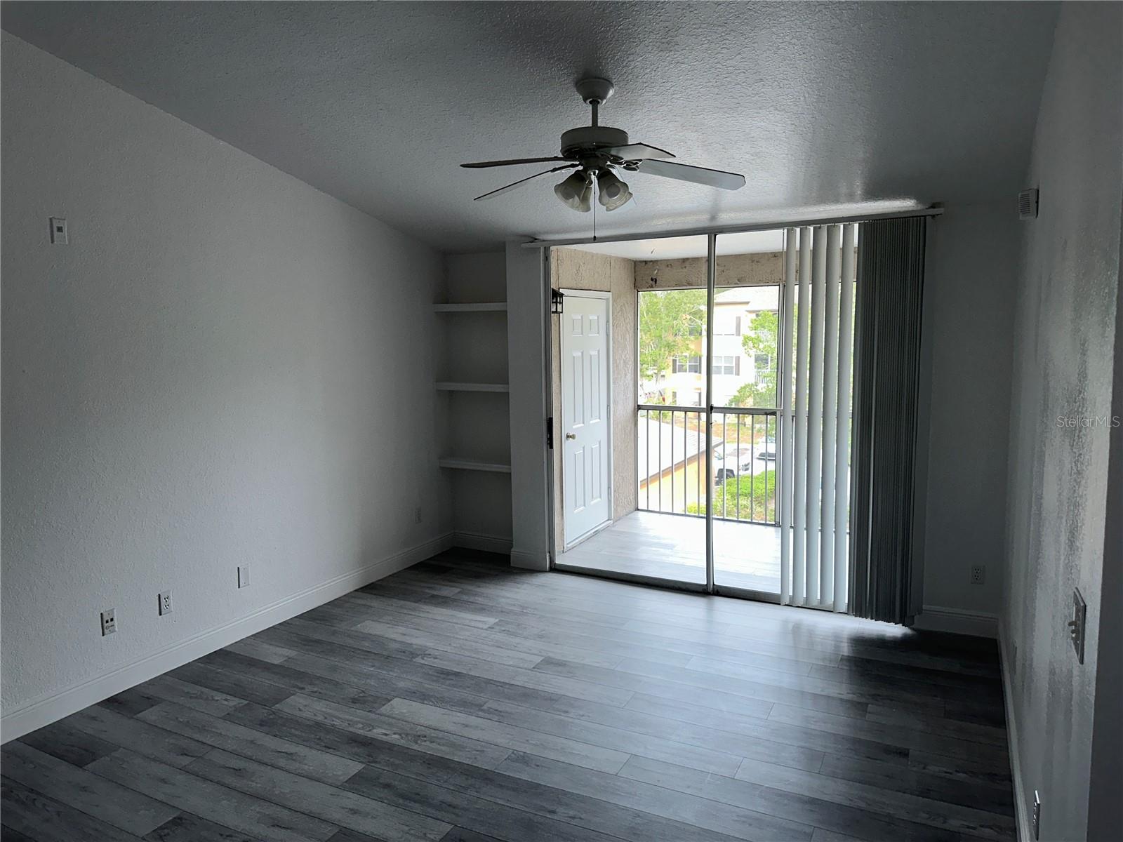 SANDLAKE PRIVATE RESIDENCES BL - Residential Lease