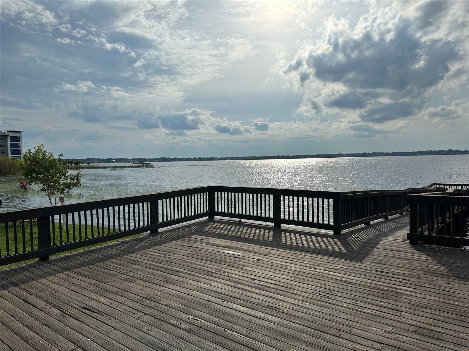 SANDLAKE PRIVATE RESIDENCES BL - Residential Lease