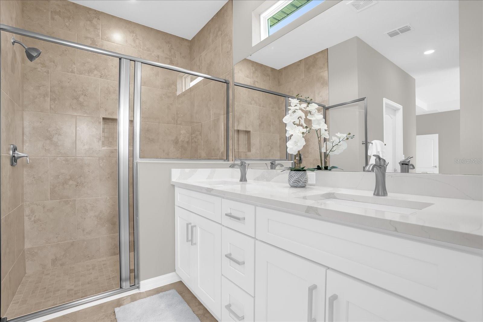 ROYAL HIGHLANDS UNIT 7 BLK 544 LOT 16 - Residential