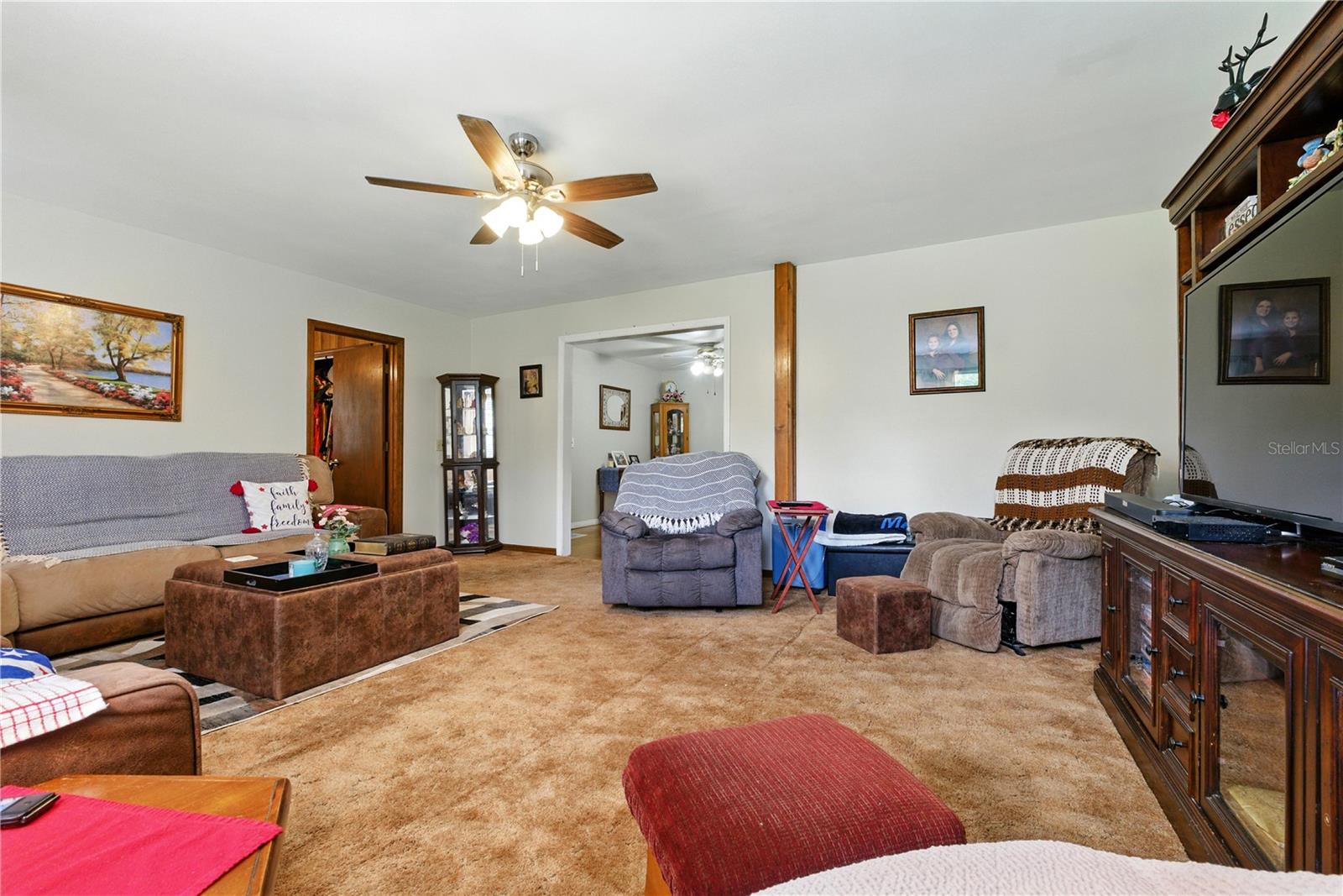 ACREAGE & UNREC - Commercial Sale
