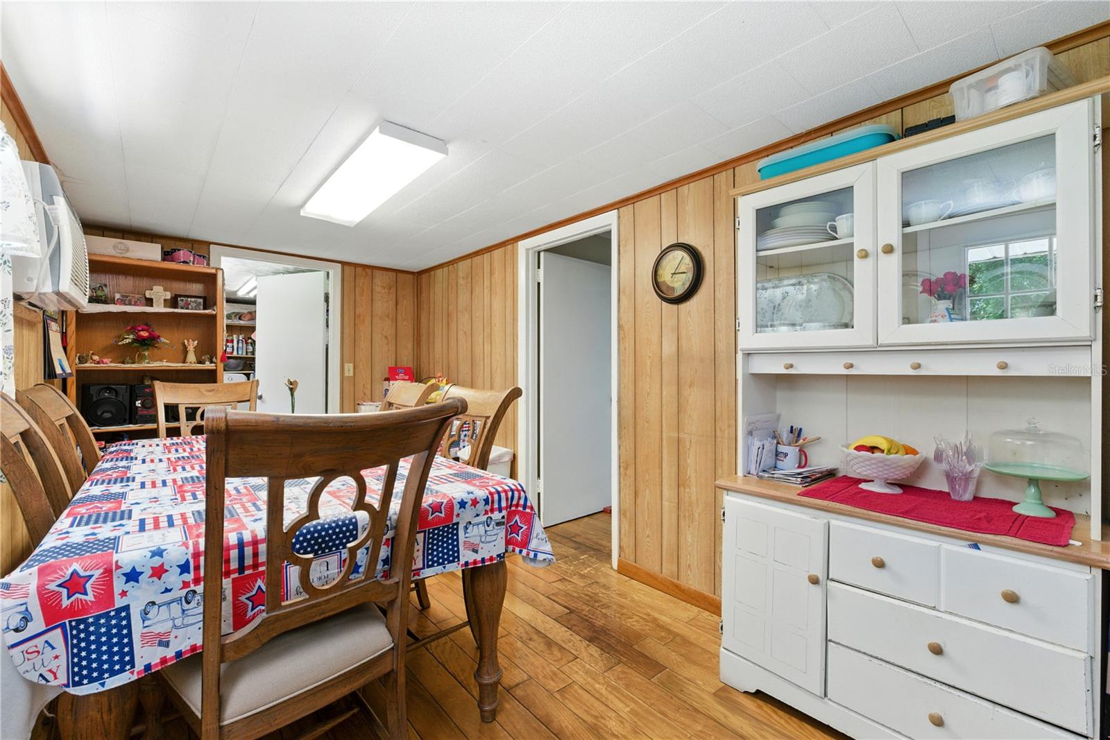 ACREAGE & UNREC - Commercial Sale