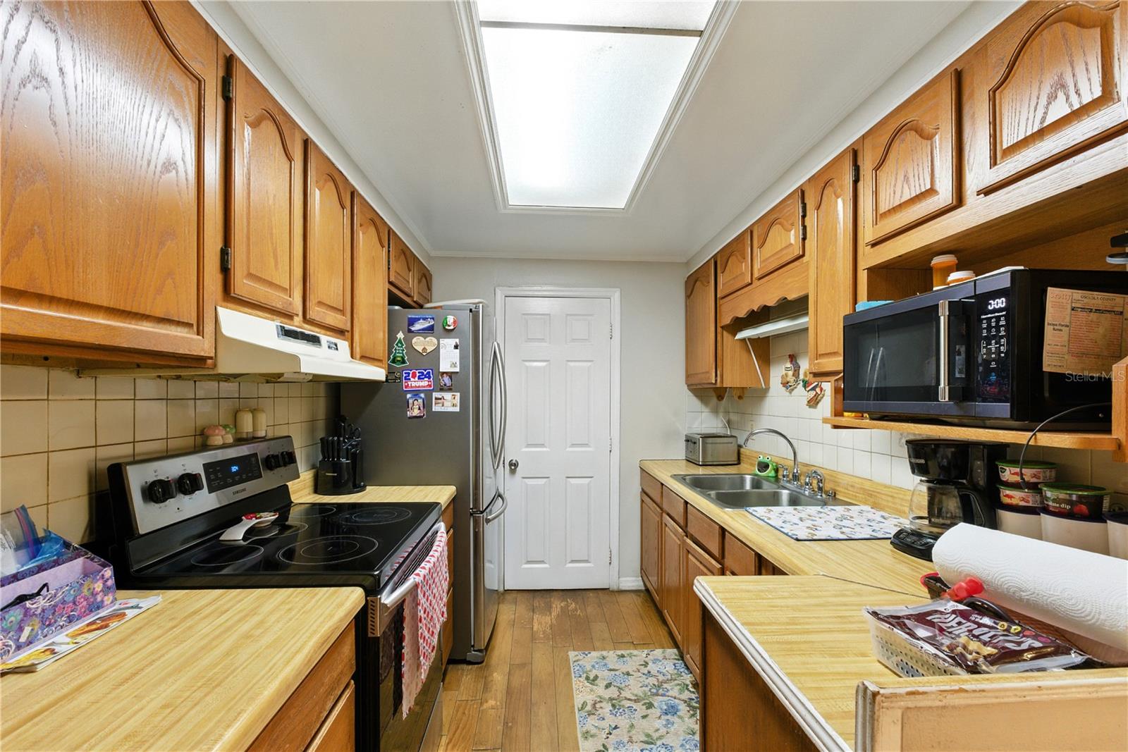 ACREAGE & UNREC - Commercial Sale