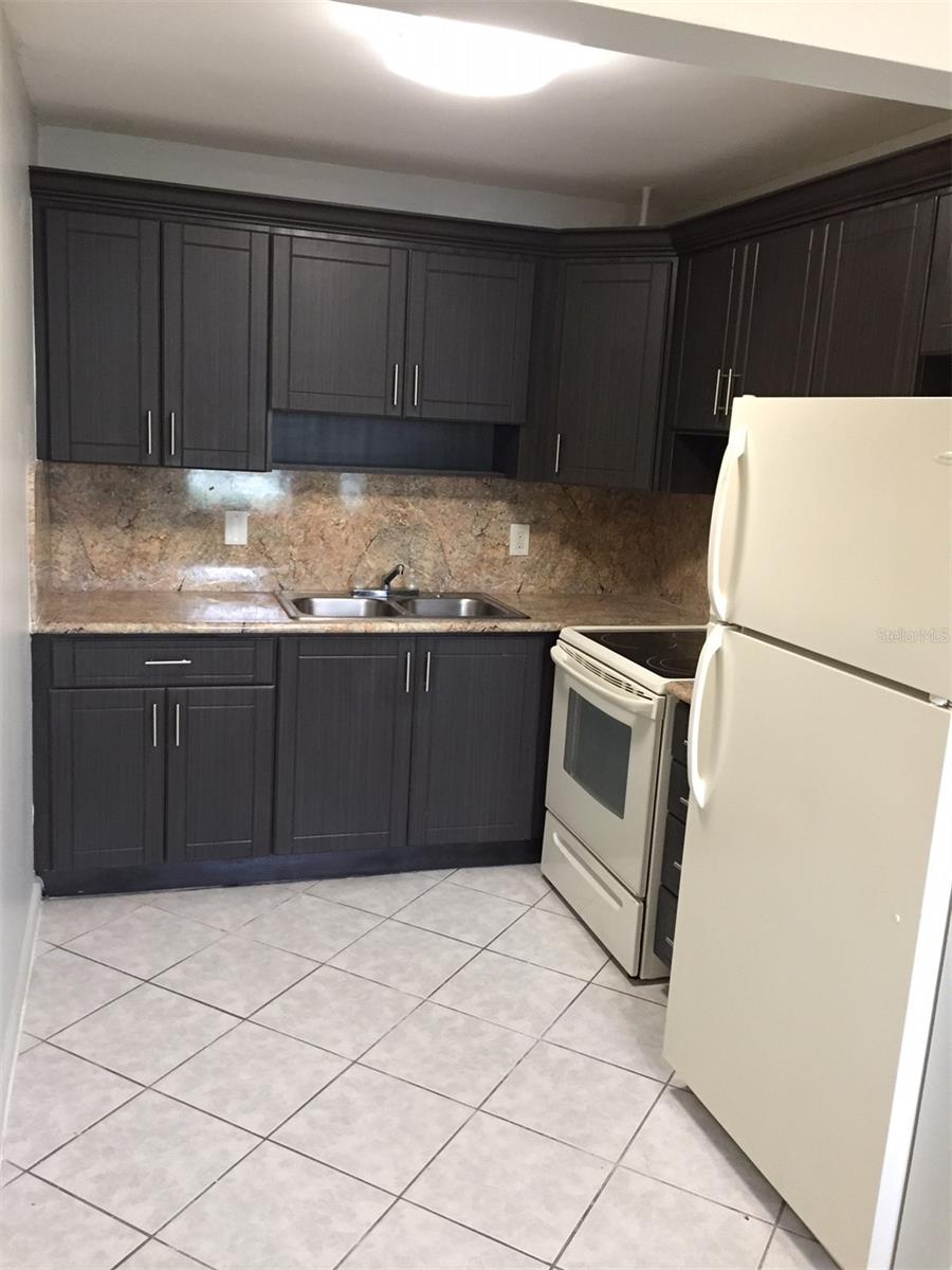 182 MARKHAM I 182