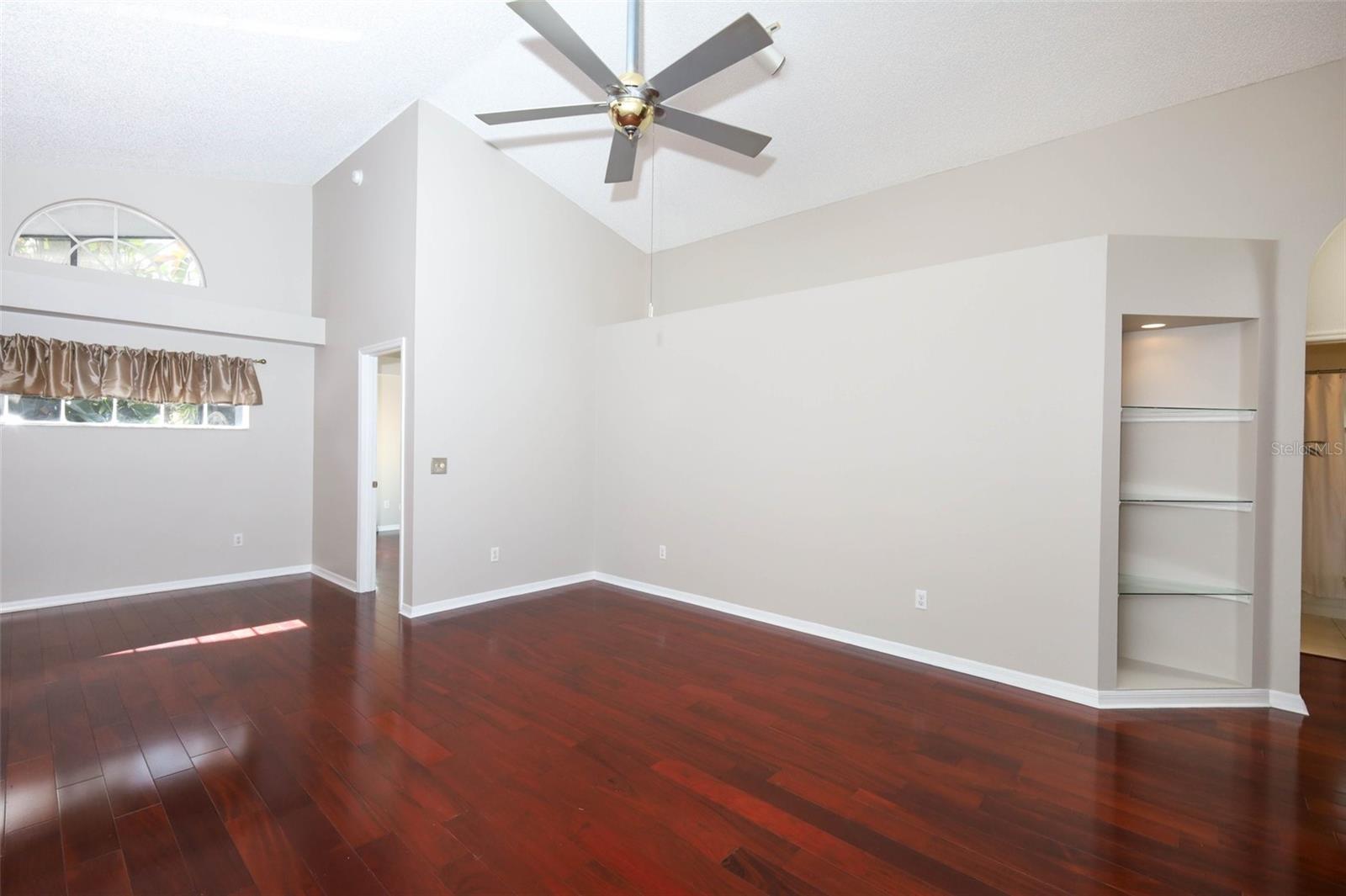 OAKS WEKIWA - Residential