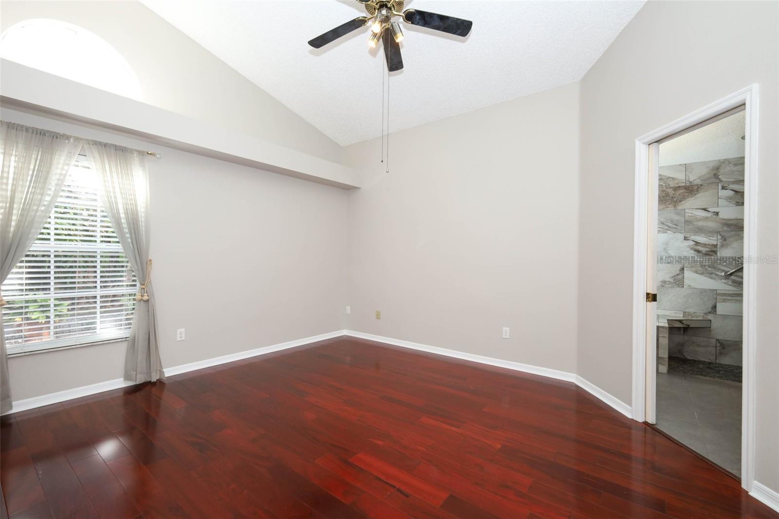 OAKS WEKIWA - Residential