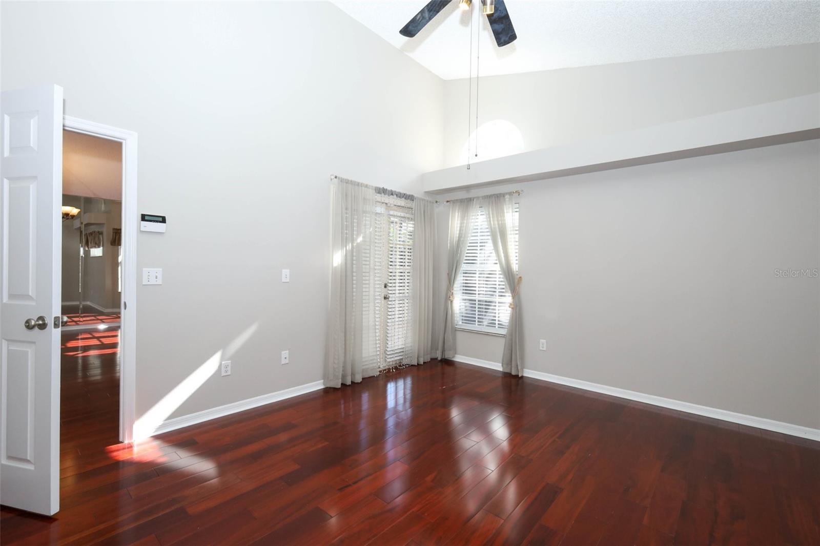 OAKS WEKIWA - Residential