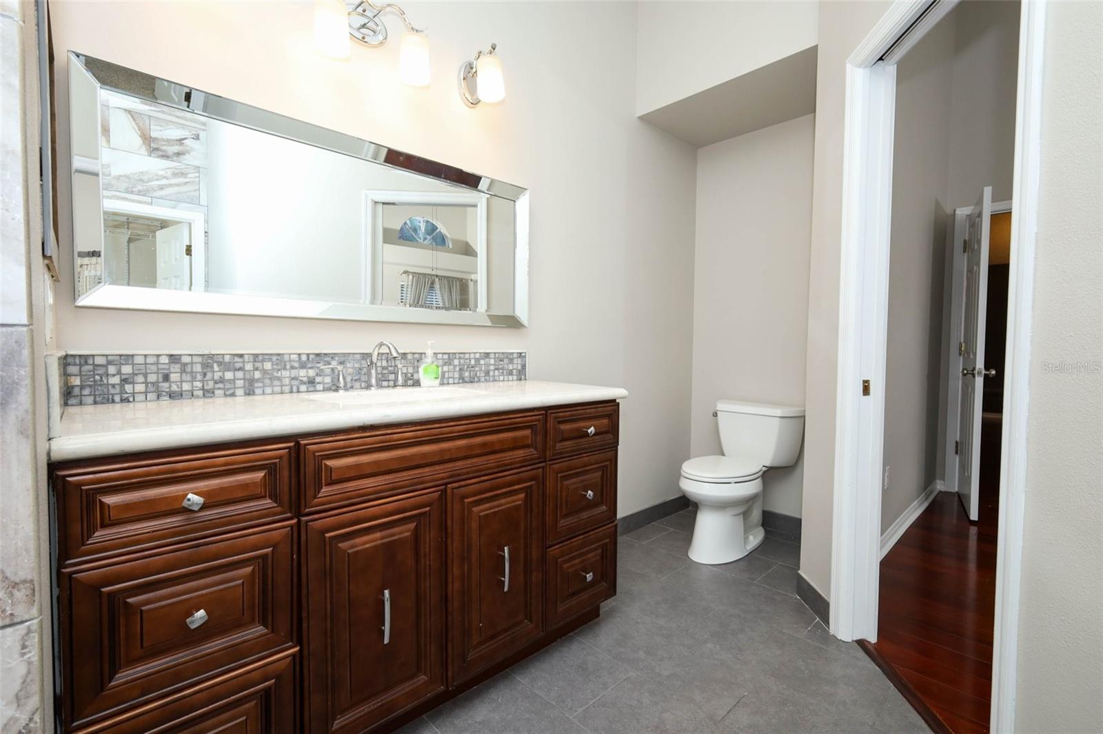 OAKS WEKIWA - Residential