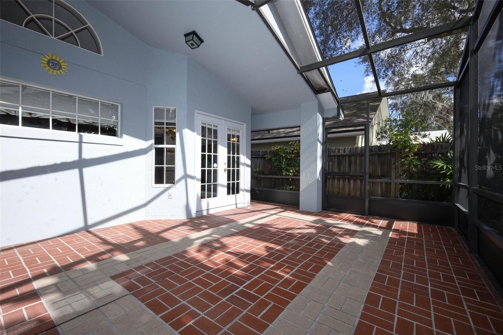 OAKS WEKIWA - Residential