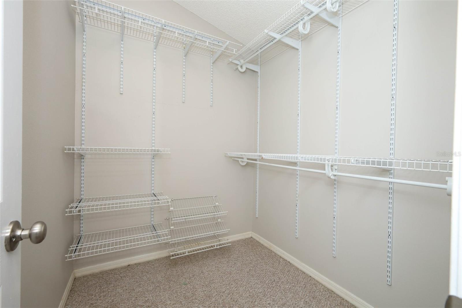 OAKS WEKIWA - Residential