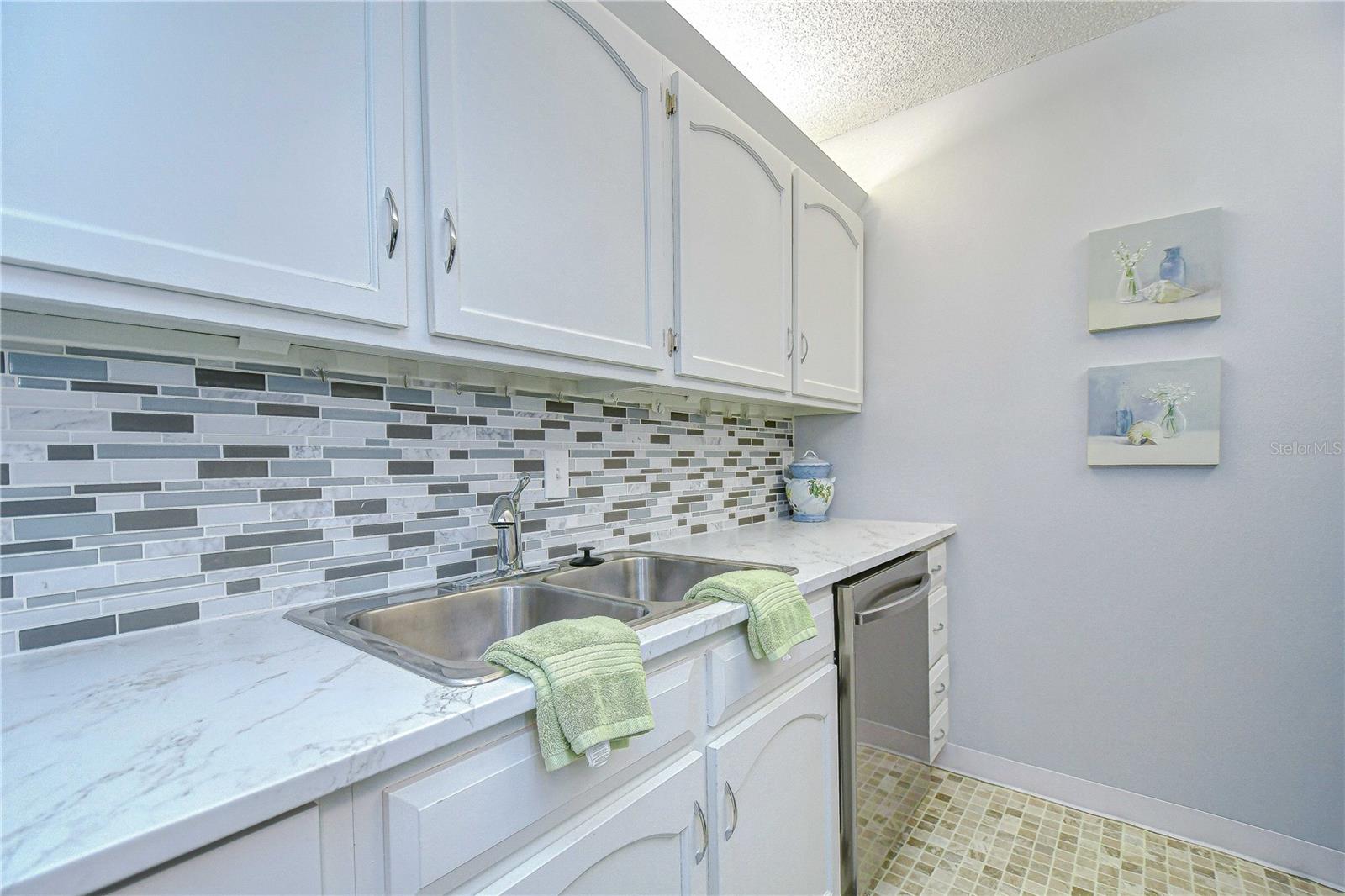 ZEPHYR ESTATES - Residential