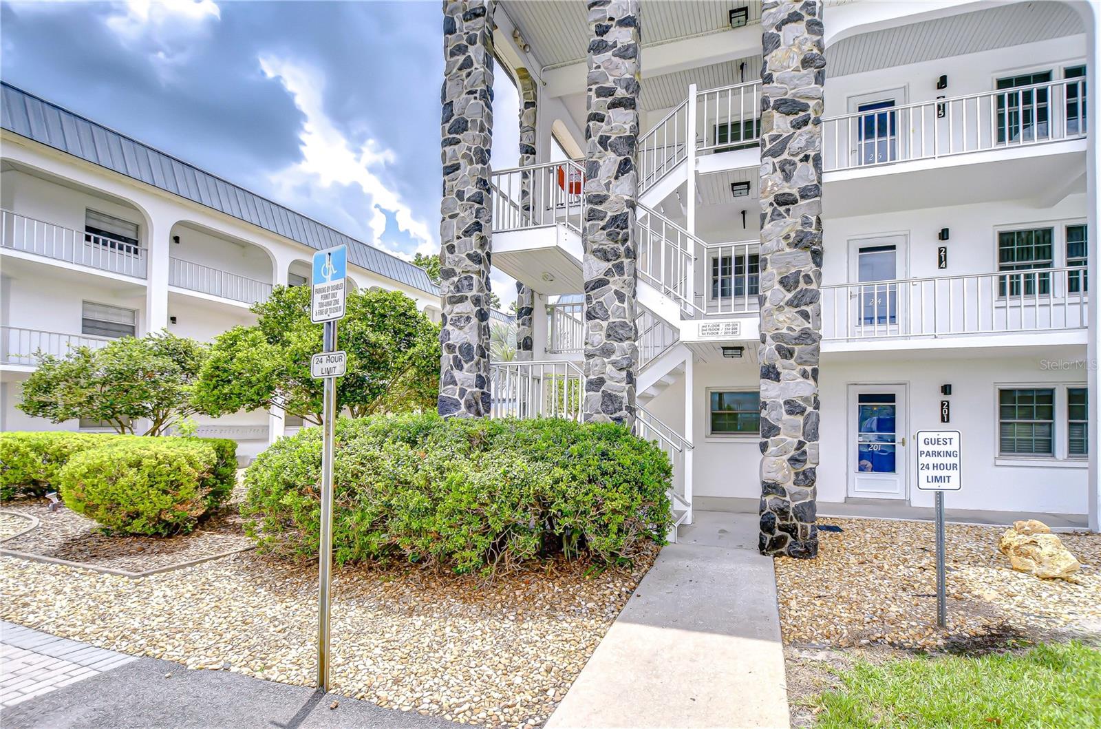 ZEPHYR ESTATES - Residential