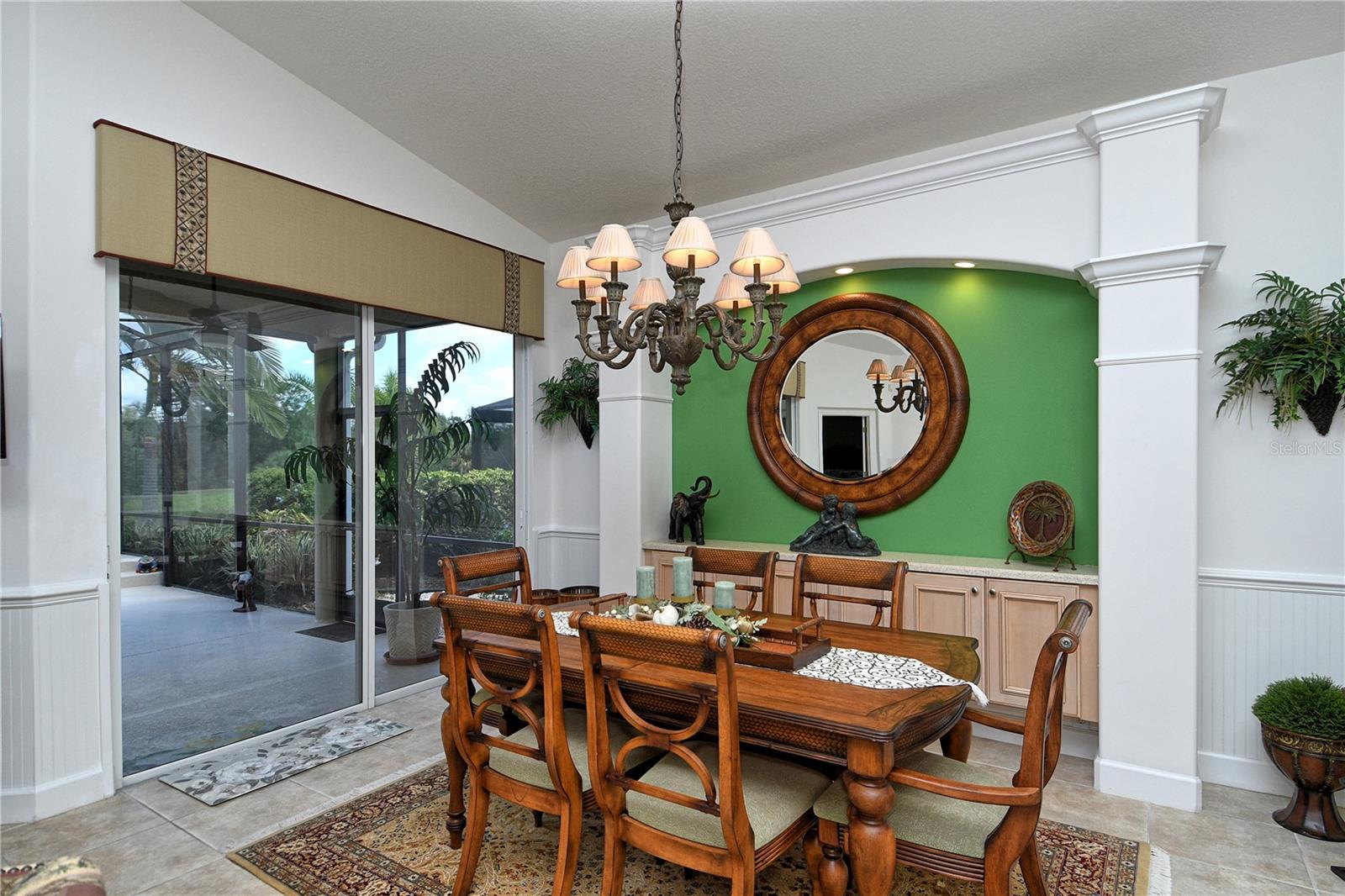 HERITAGE OAKS GOLF & COUNTRY CLUB - Residential