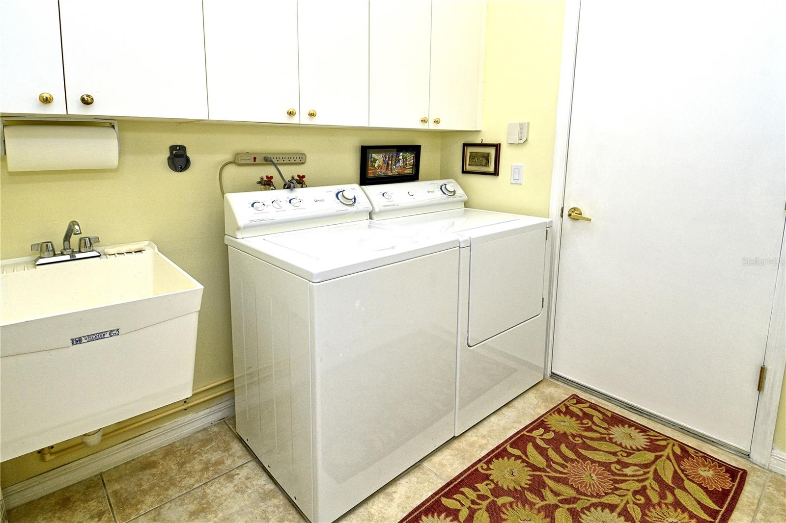 HERITAGE OAKS GOLF & COUNTRY CLUB - Residential