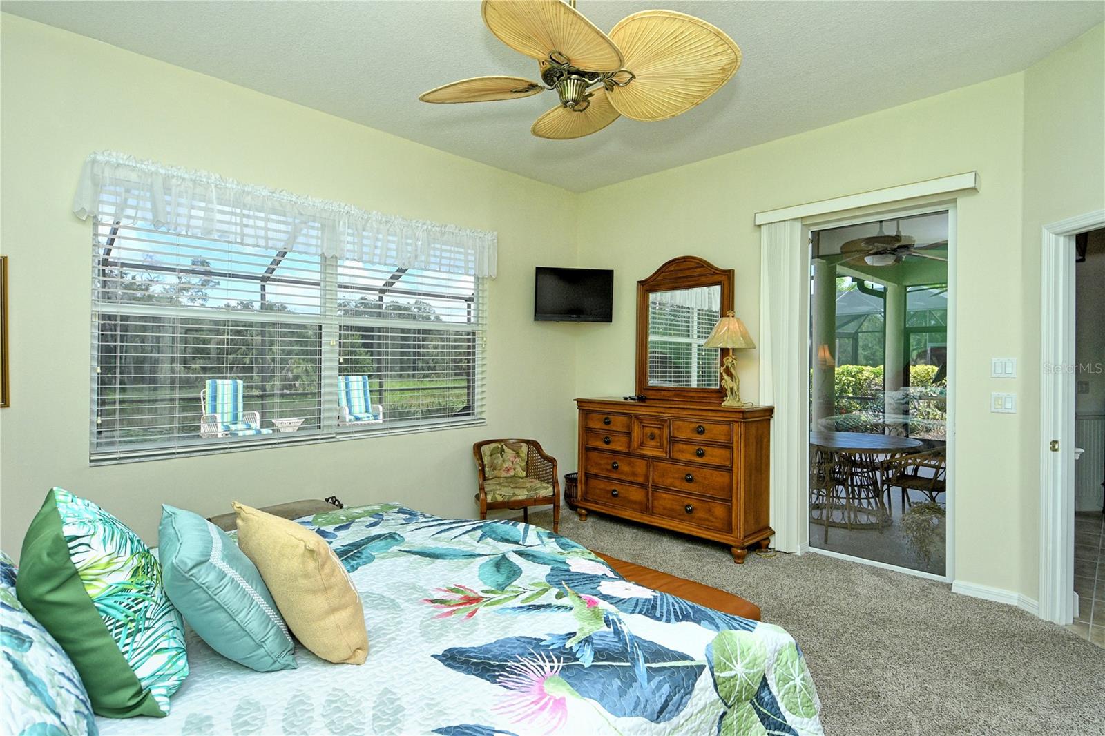 HERITAGE OAKS GOLF & COUNTRY CLUB - Residential