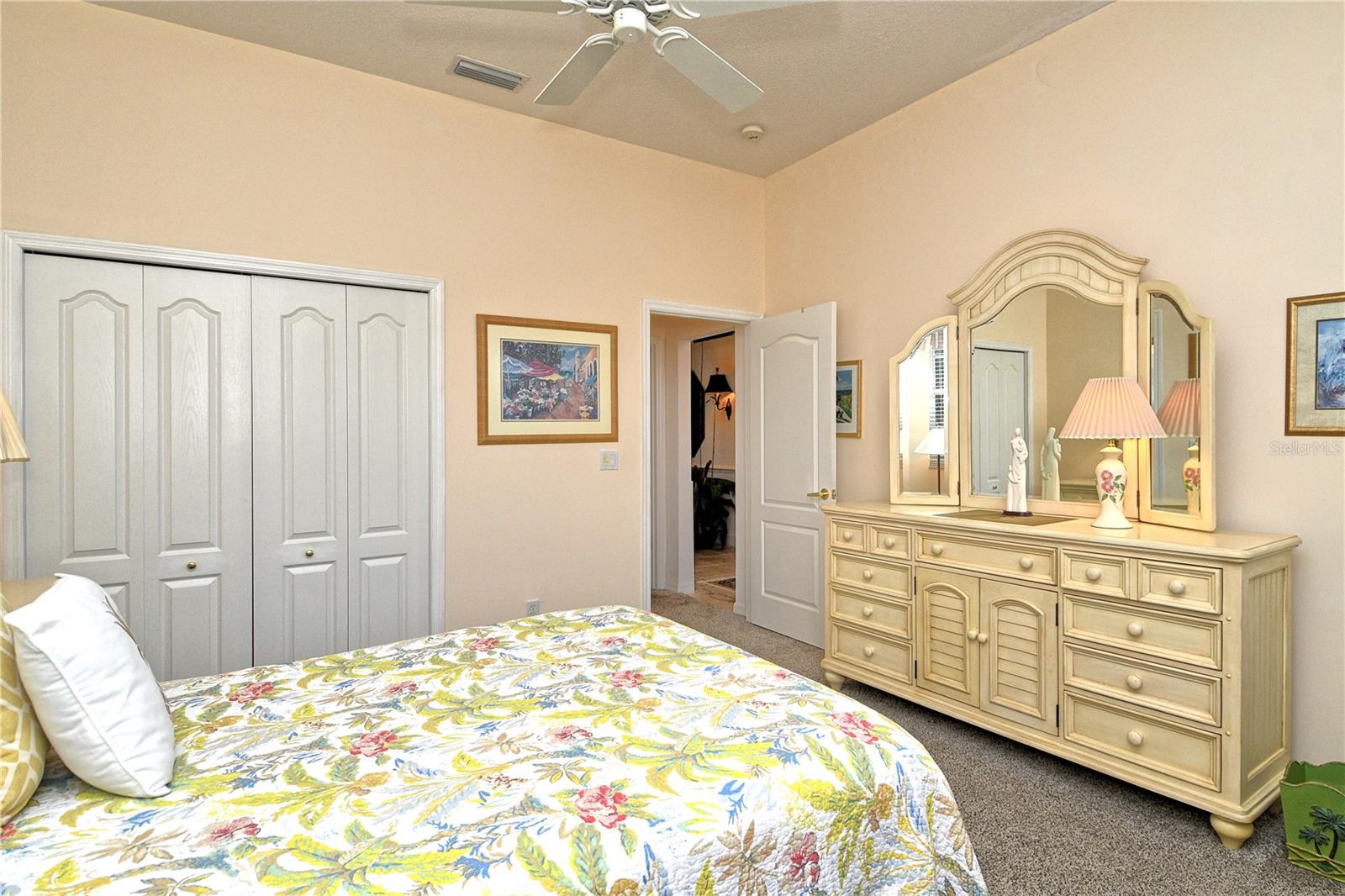 HERITAGE OAKS GOLF & COUNTRY CLUB - Residential