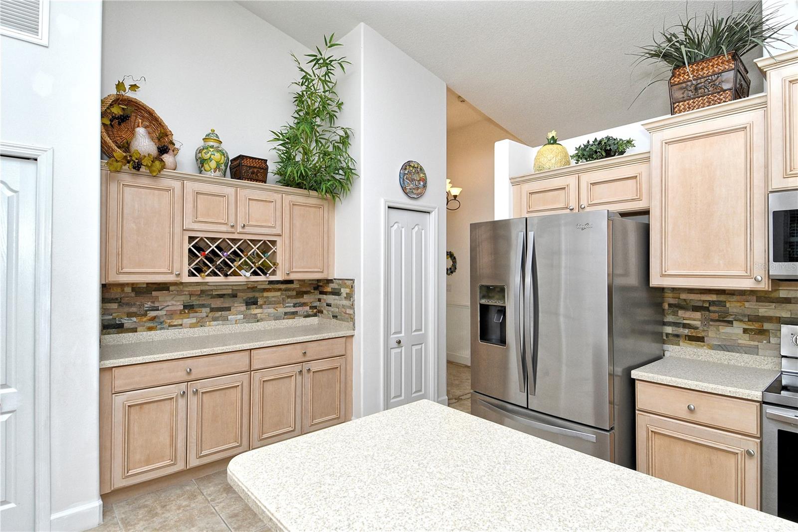 HERITAGE OAKS GOLF & COUNTRY CLUB - Residential