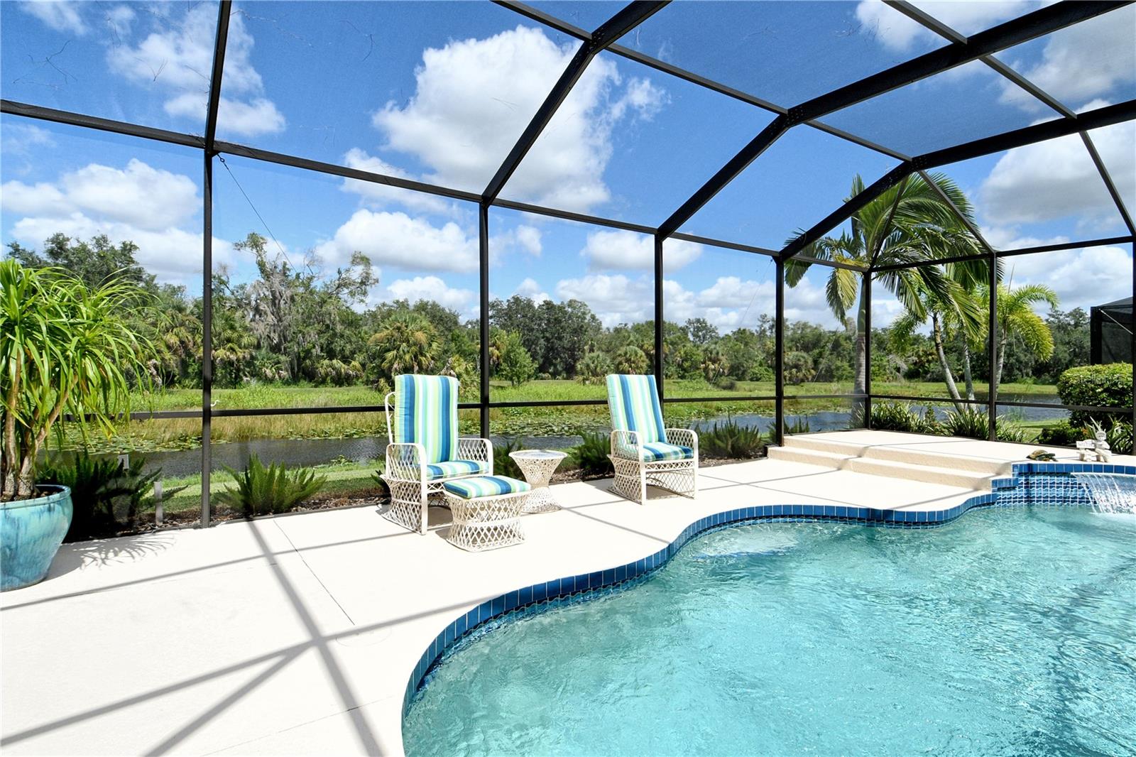 HERITAGE OAKS GOLF & COUNTRY CLUB - Residential