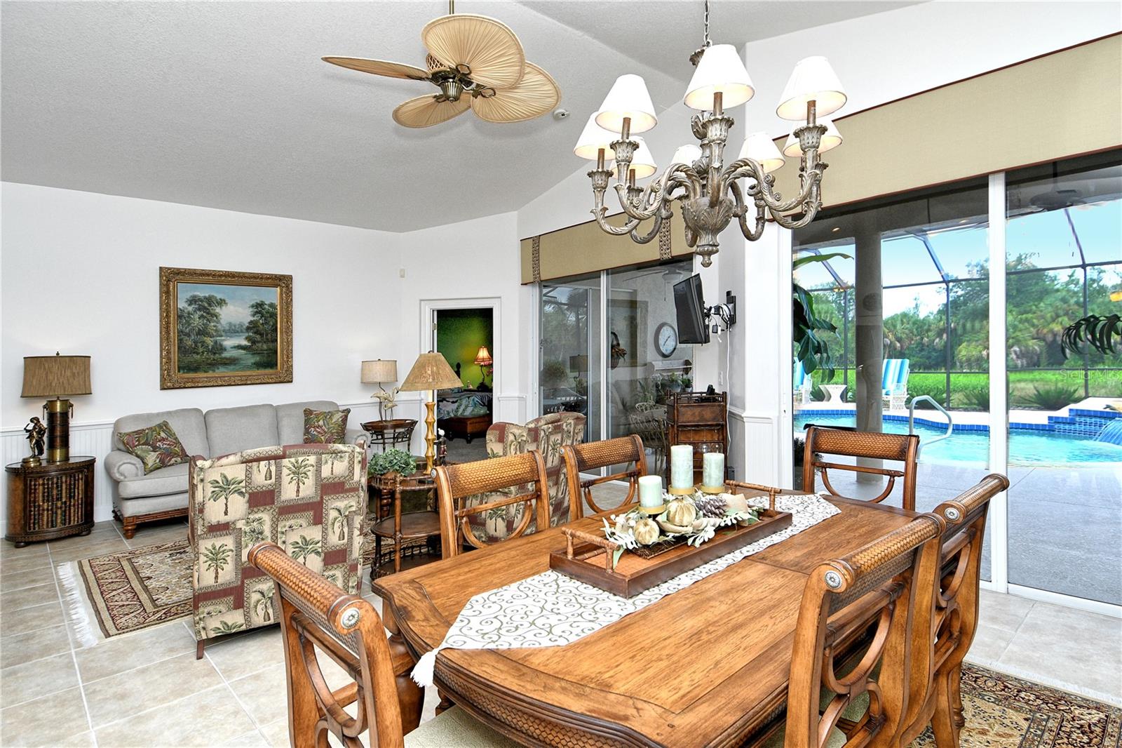 HERITAGE OAKS GOLF & COUNTRY CLUB - Residential