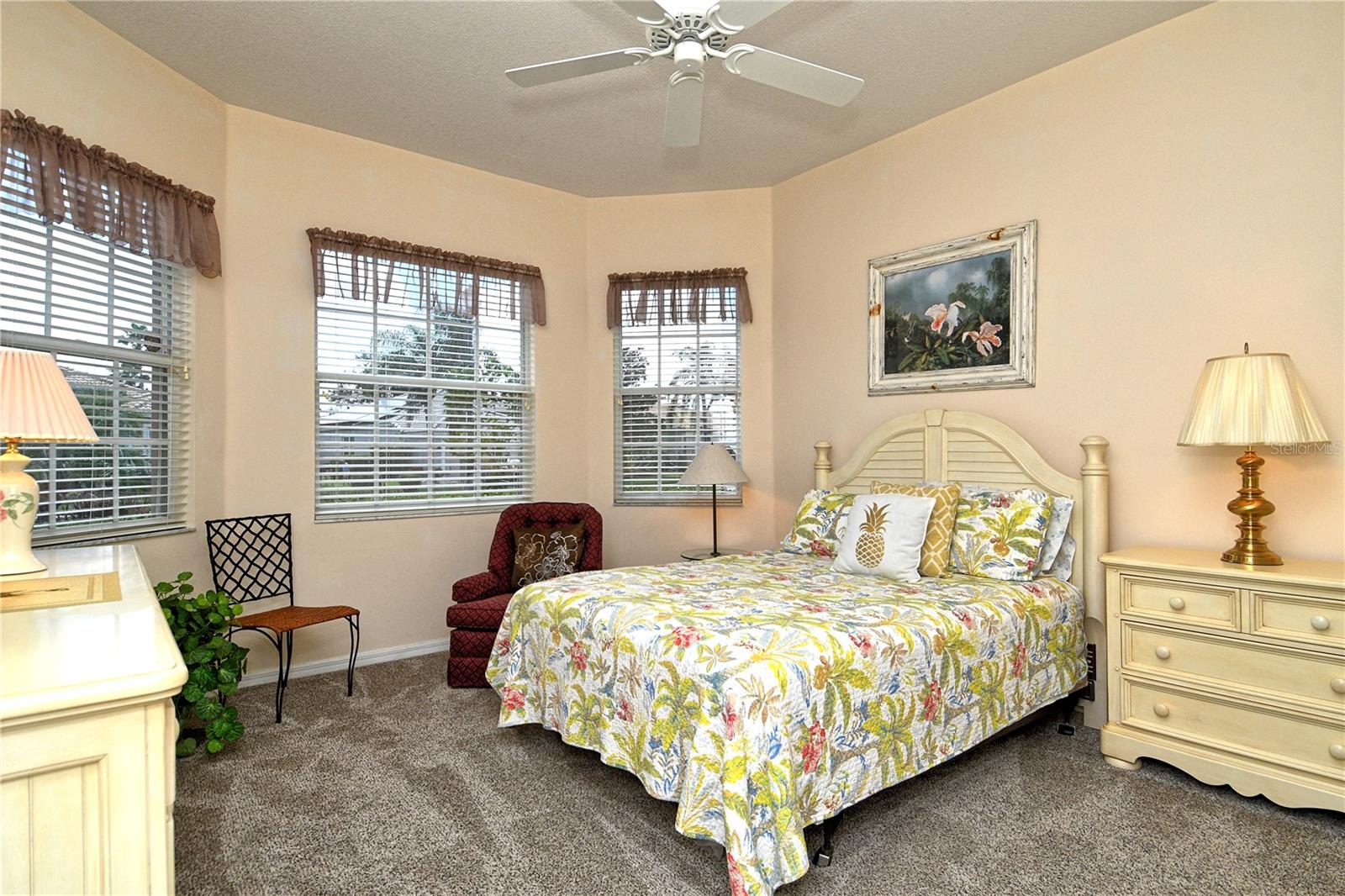 HERITAGE OAKS GOLF & COUNTRY CLUB - Residential