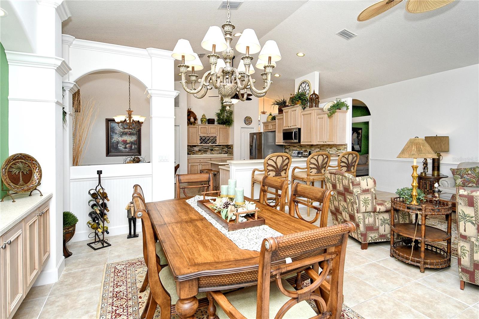 HERITAGE OAKS GOLF & COUNTRY CLUB - Residential
