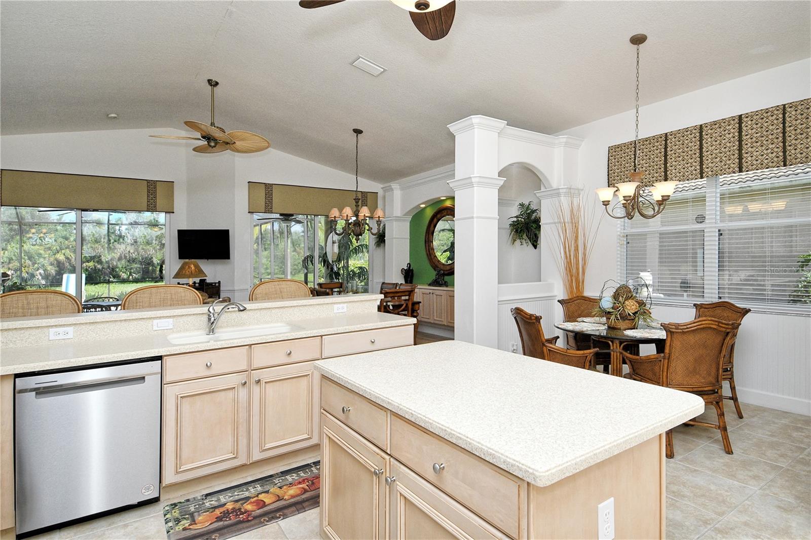 HERITAGE OAKS GOLF & COUNTRY CLUB - Residential